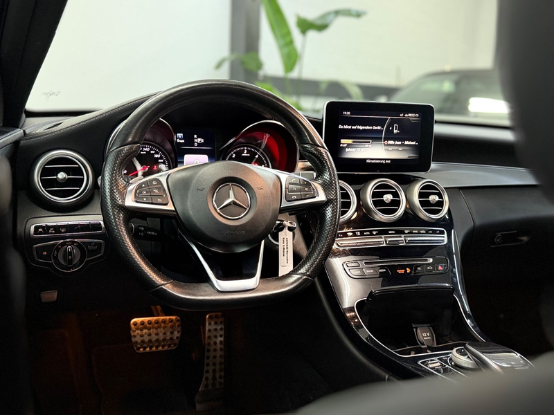 Mercedes-Benz C 250 AMG Line  /  4Matic — photo 12