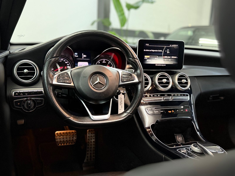 Mercedes-Benz C 250 AMG Line  /  4Matic — photo 13