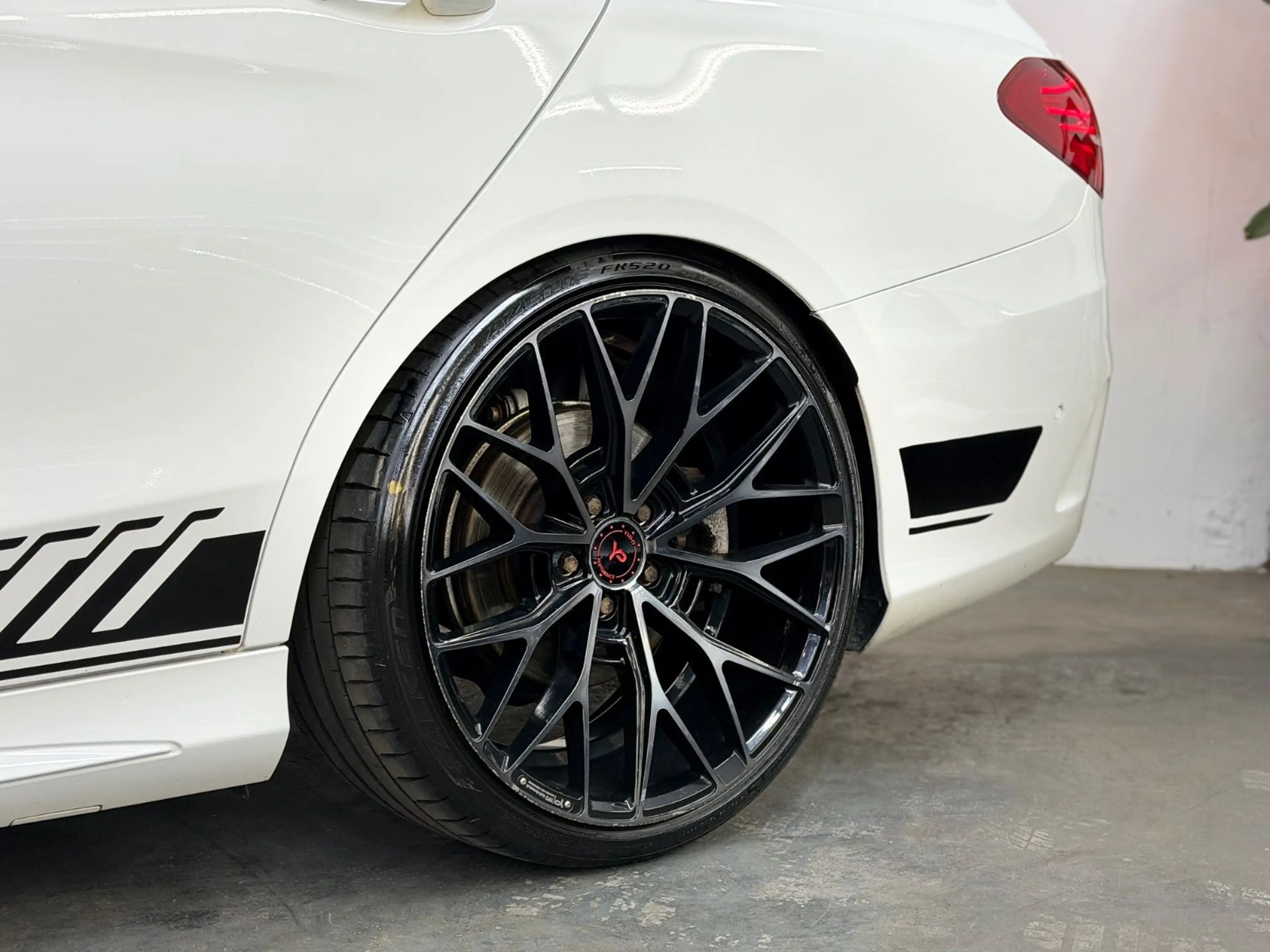 Mercedes-Benz C 250 AMG Line / 4Matic — photo 11