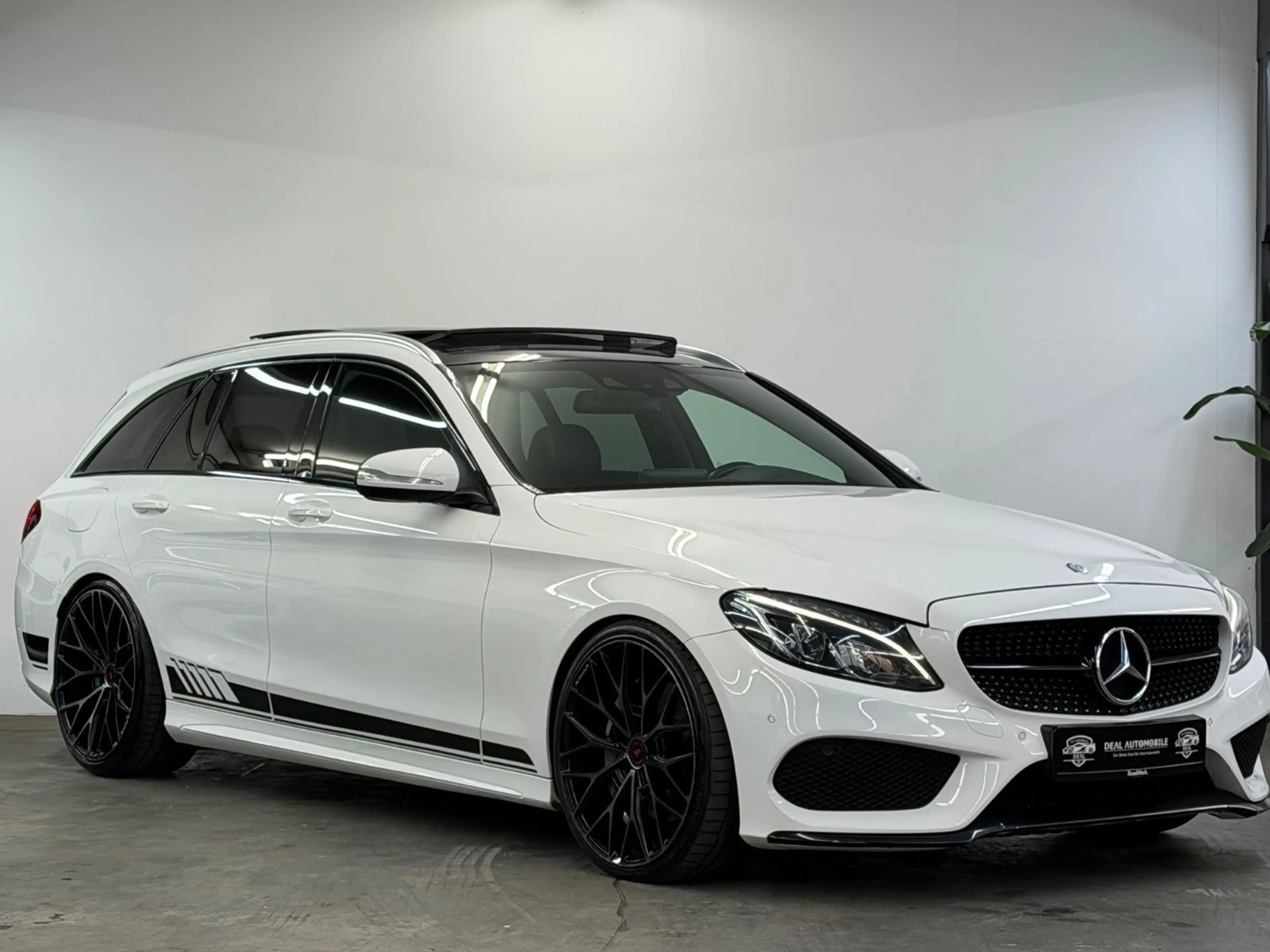 Mercedes-Benz C 250 AMG Line / 4Matic — photo 3