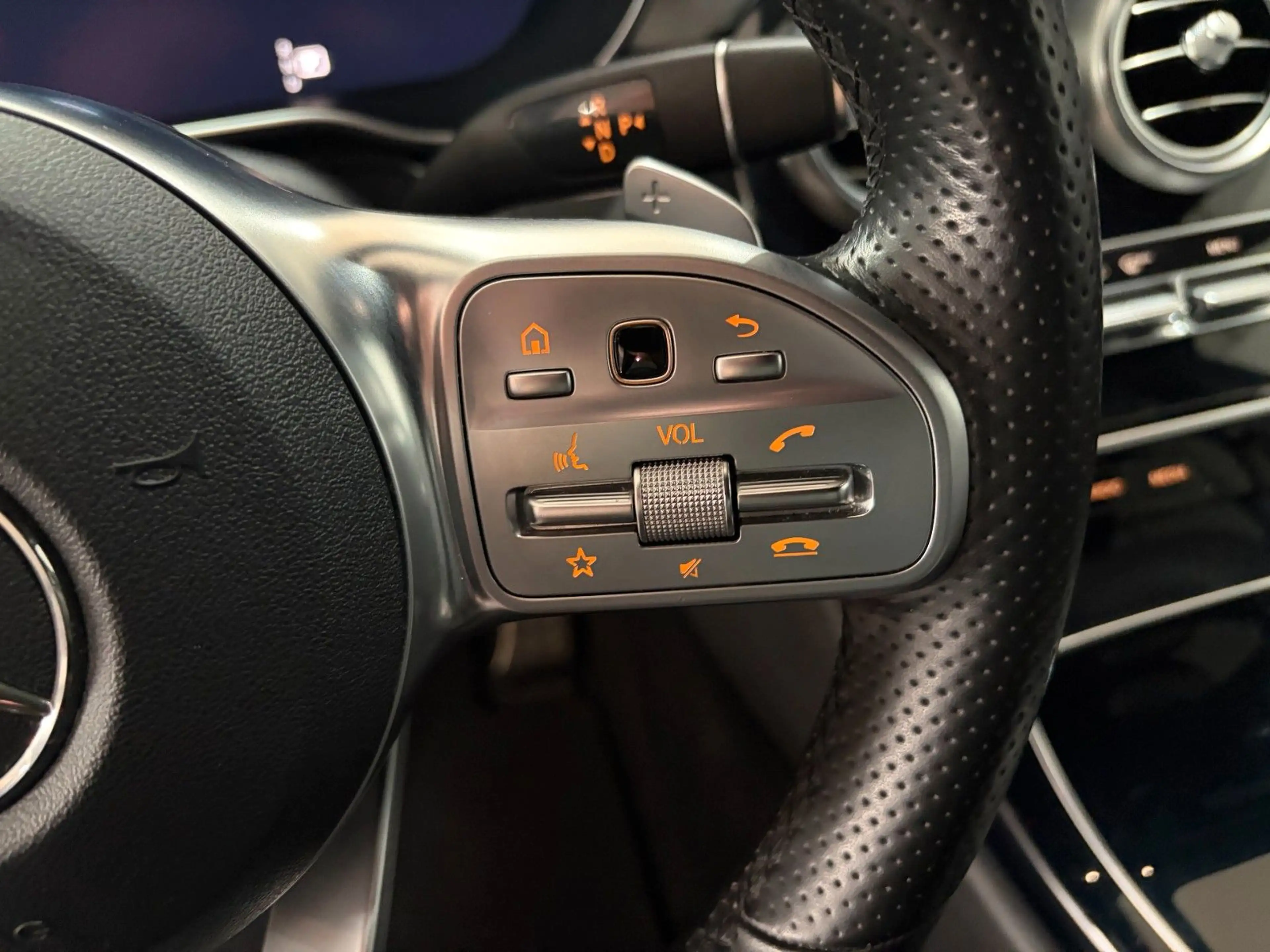 Mercedes-Benz C 300 *AMG*Night*Comand*LED*Night*Wide*Virtual* — photo 29