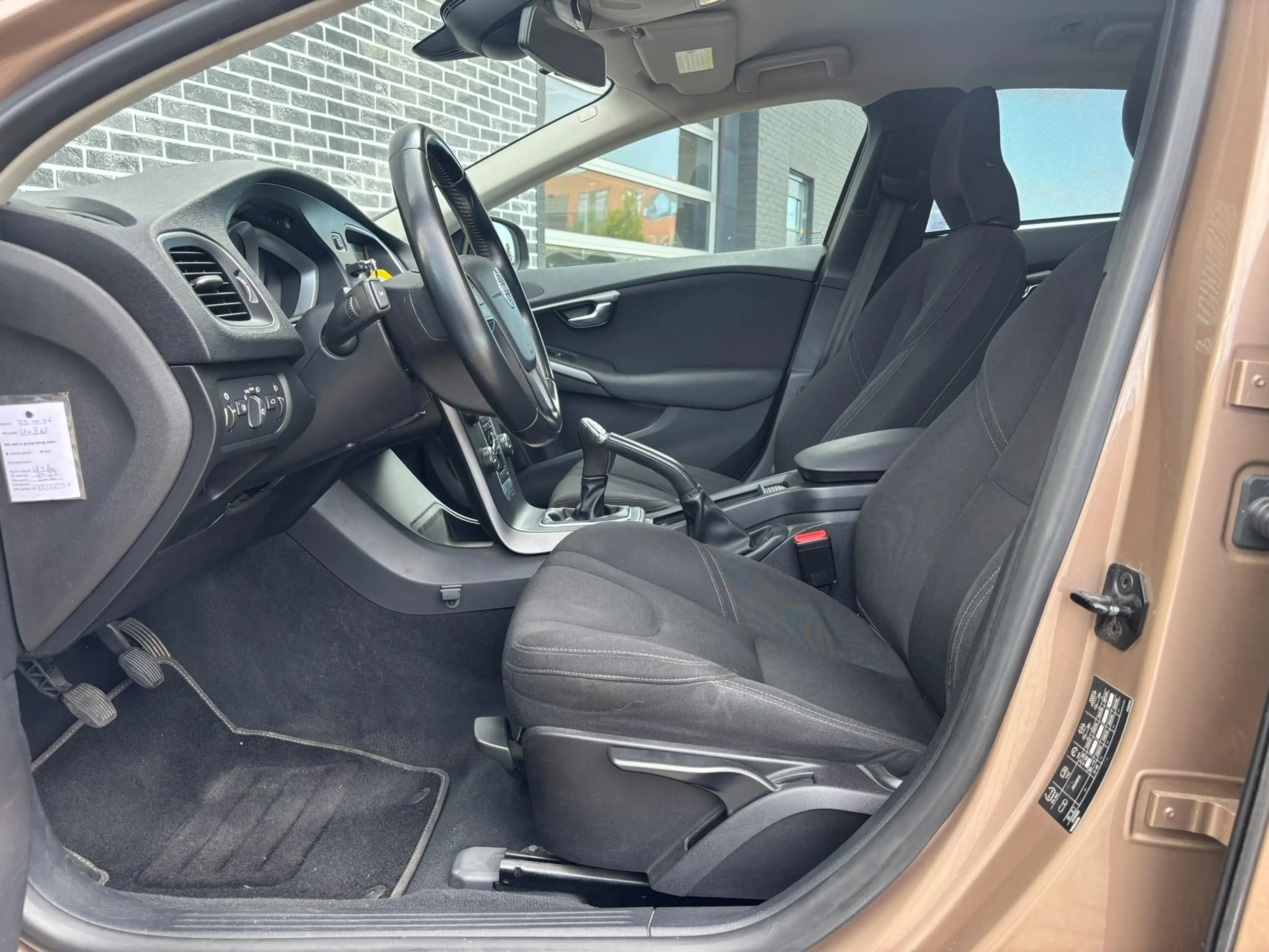 Volvo V40 1.6 T3 Kinetic | Trekhaak | RTI Navigatie | High P — photo 10