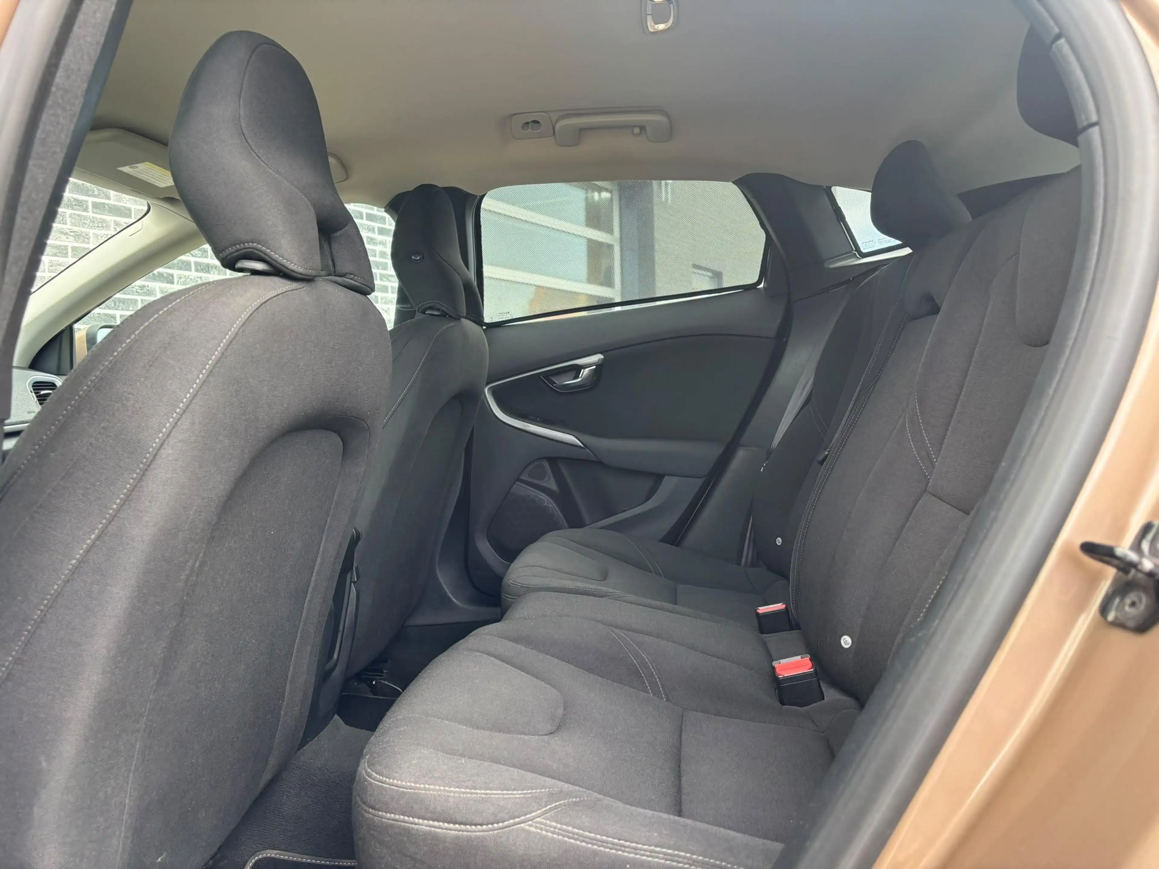 Volvo V40 1.6 T3 Kinetic | Trekhaak | RTI Navigatie | High P — photo 11