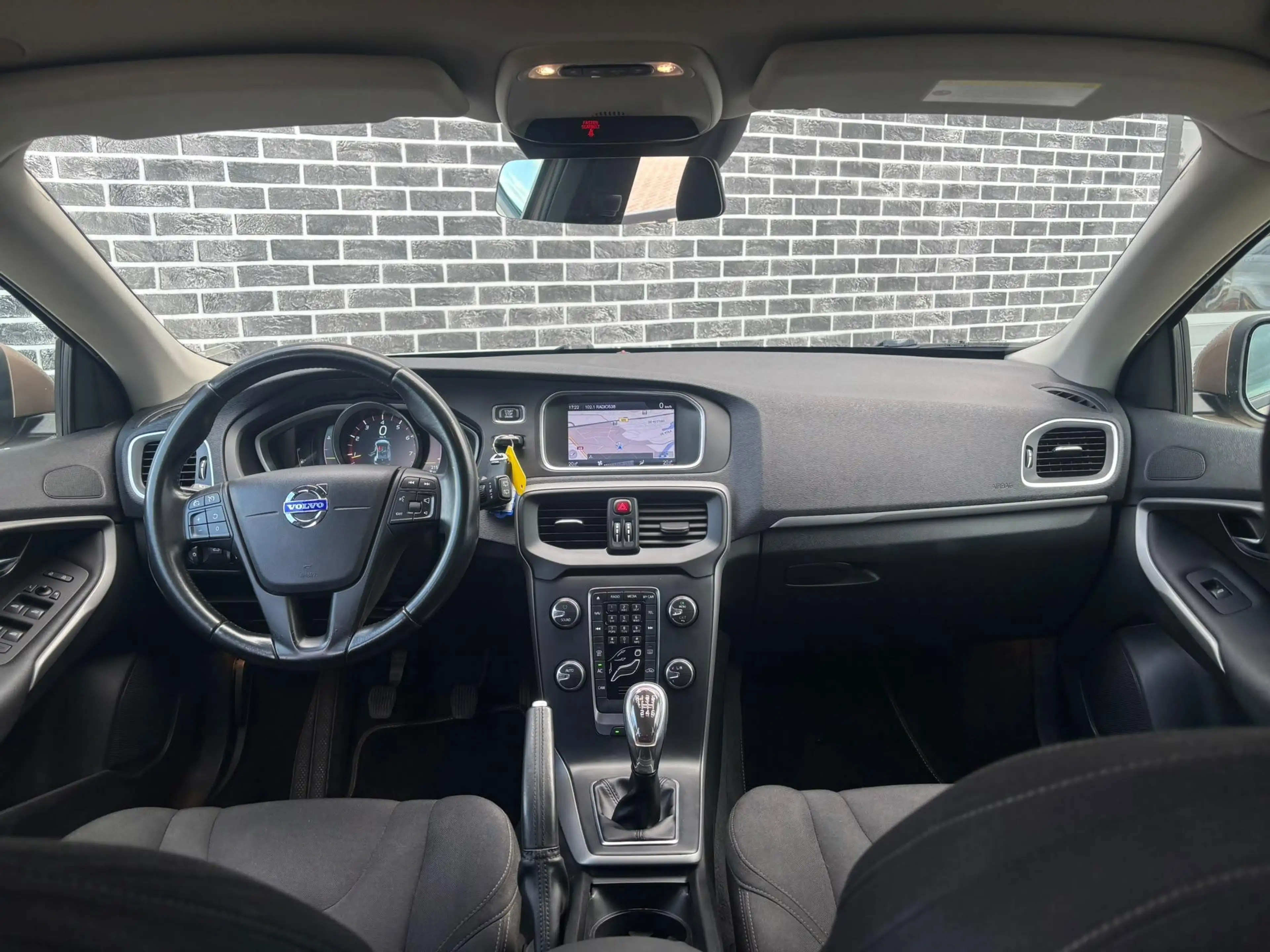 Volvo V40 1.6 T3 Kinetic | Trekhaak | RTI Navigatie | High P — photo 7