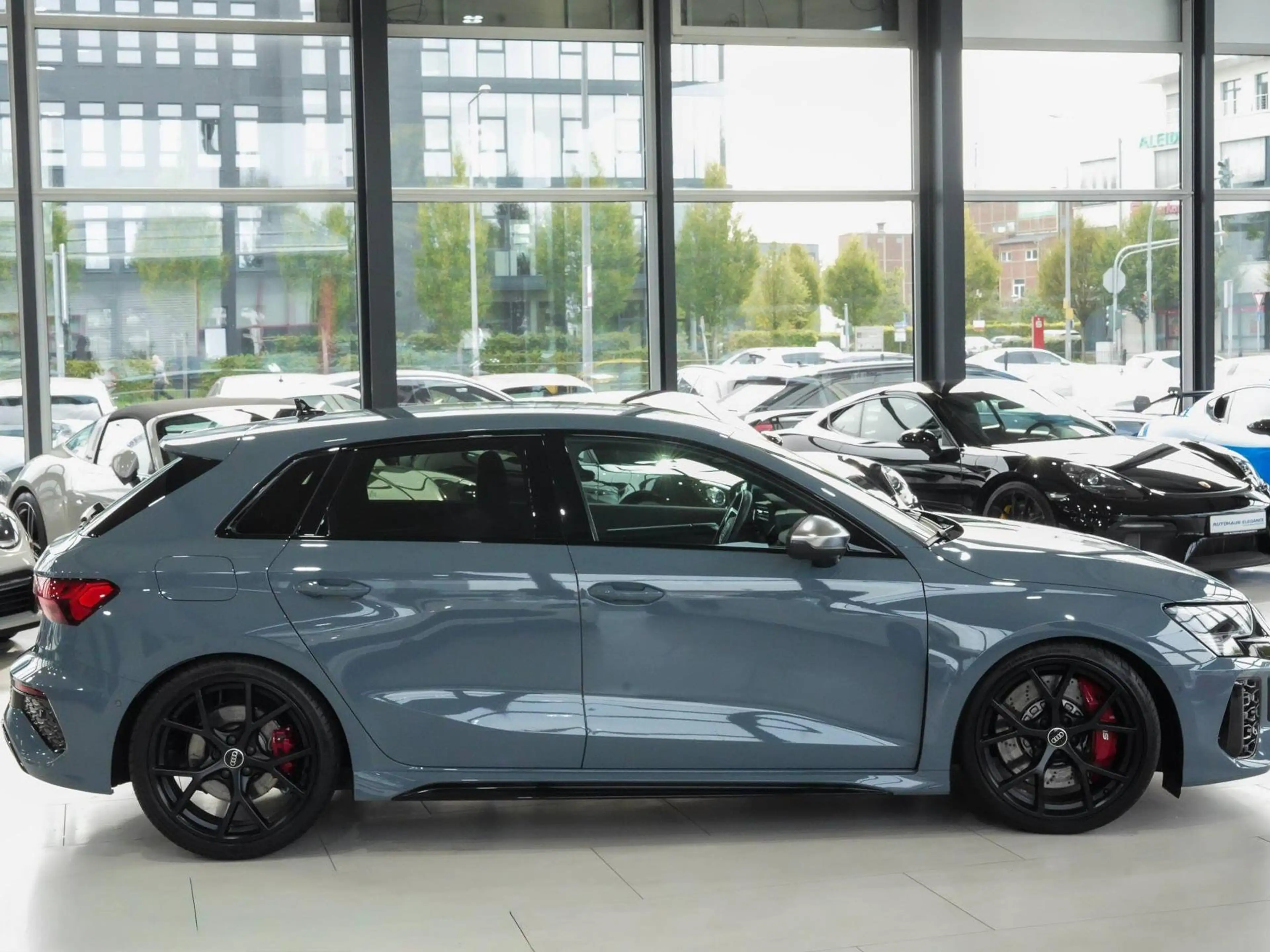 Audi RS3 Sportback quattro*SPORTSITZE*B&O*MATRIX*HUD — photo 8