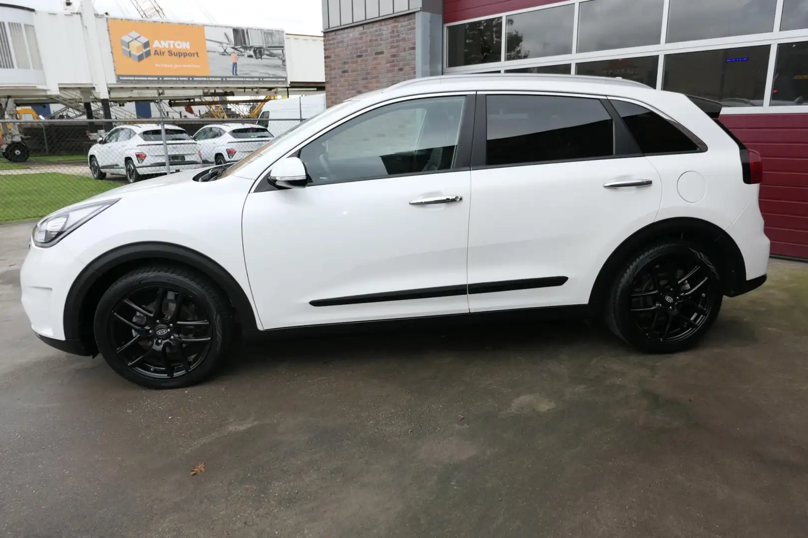 Kia Niro 1.6 GDi Hybrid ExecutiveLine, Camera, Trekhaak, St Blanc - 2