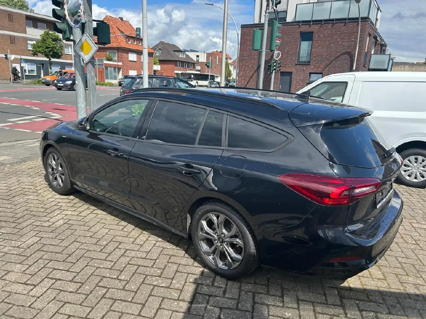 Ford Focus ST-Line Noir - 2