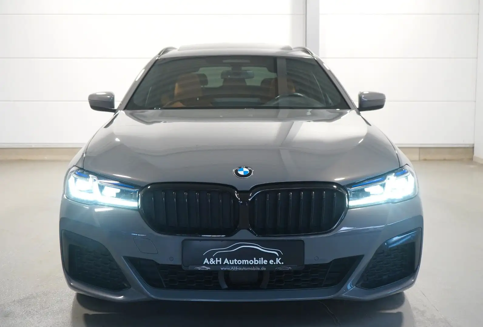 BMW 530 d xDrive M Sport*LASER*AHK*ACC*LEDER* Gris - 2