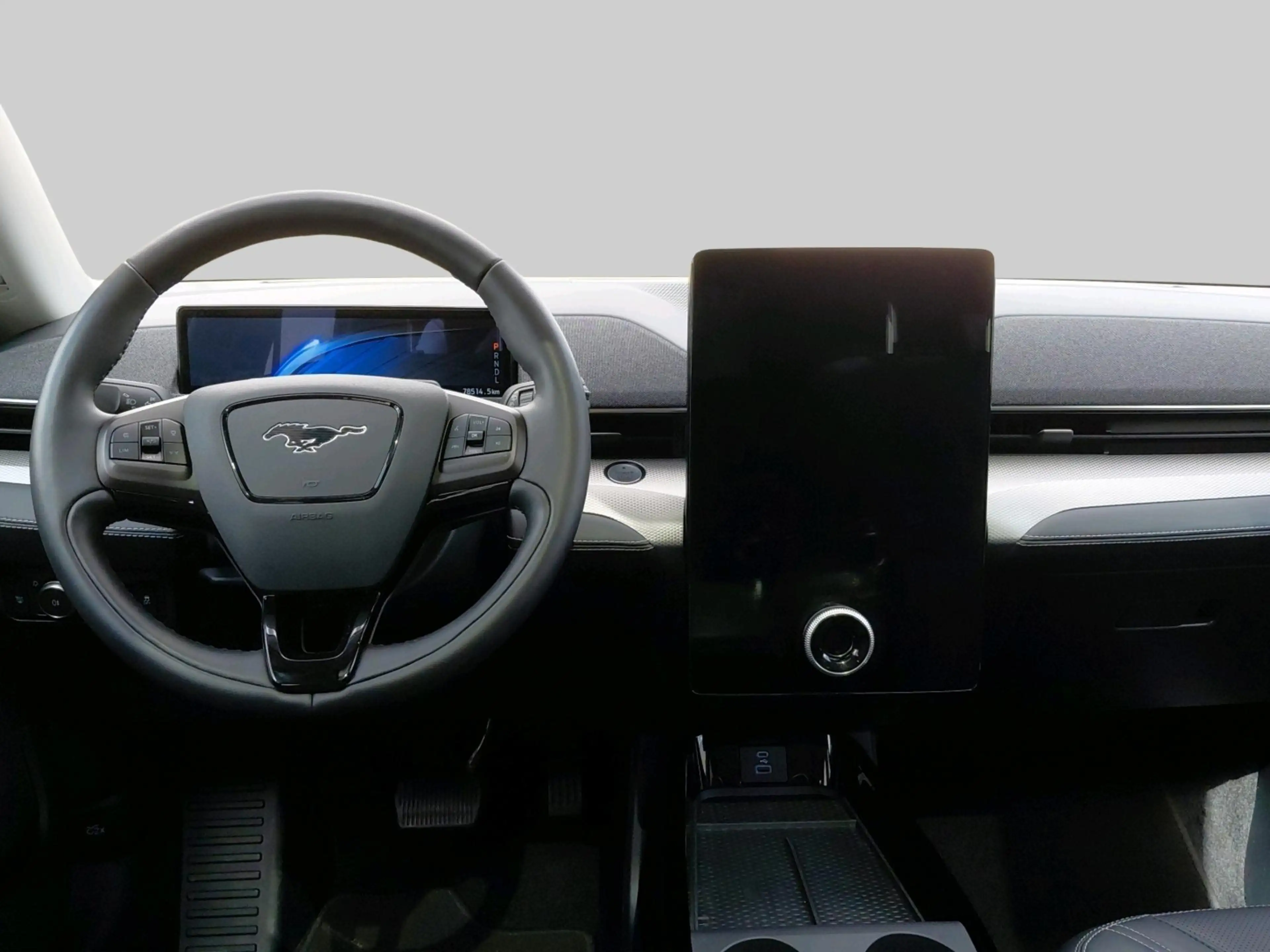 Ford Mustang Mach-E RWD 75 kWh — photo 5