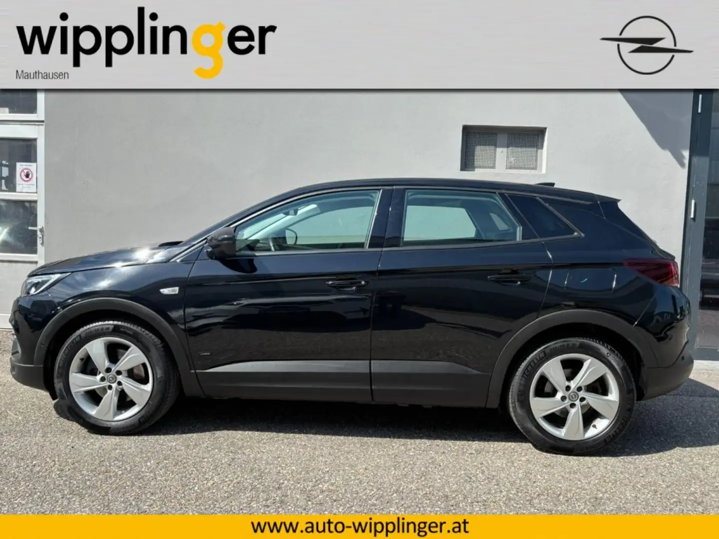 Opel Grandland X Bus.Edition PHEV 225 EAT8 LP € 45.275,- Schwarz - 2