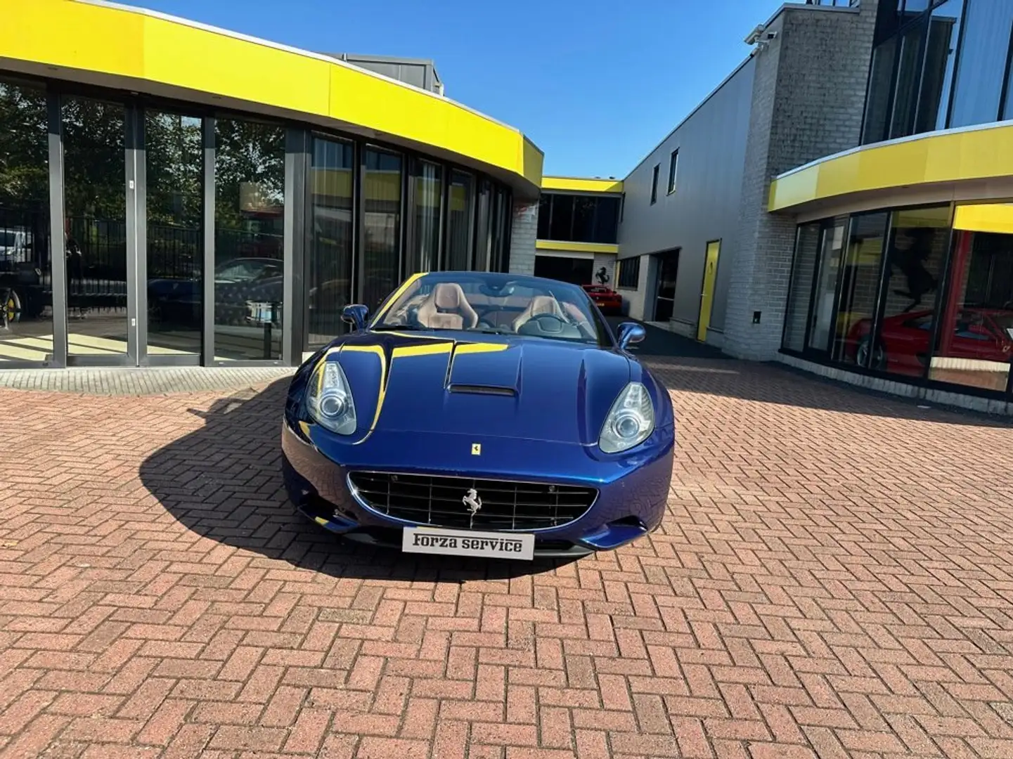 Ferrari California 4.3 V8 Синій - 2