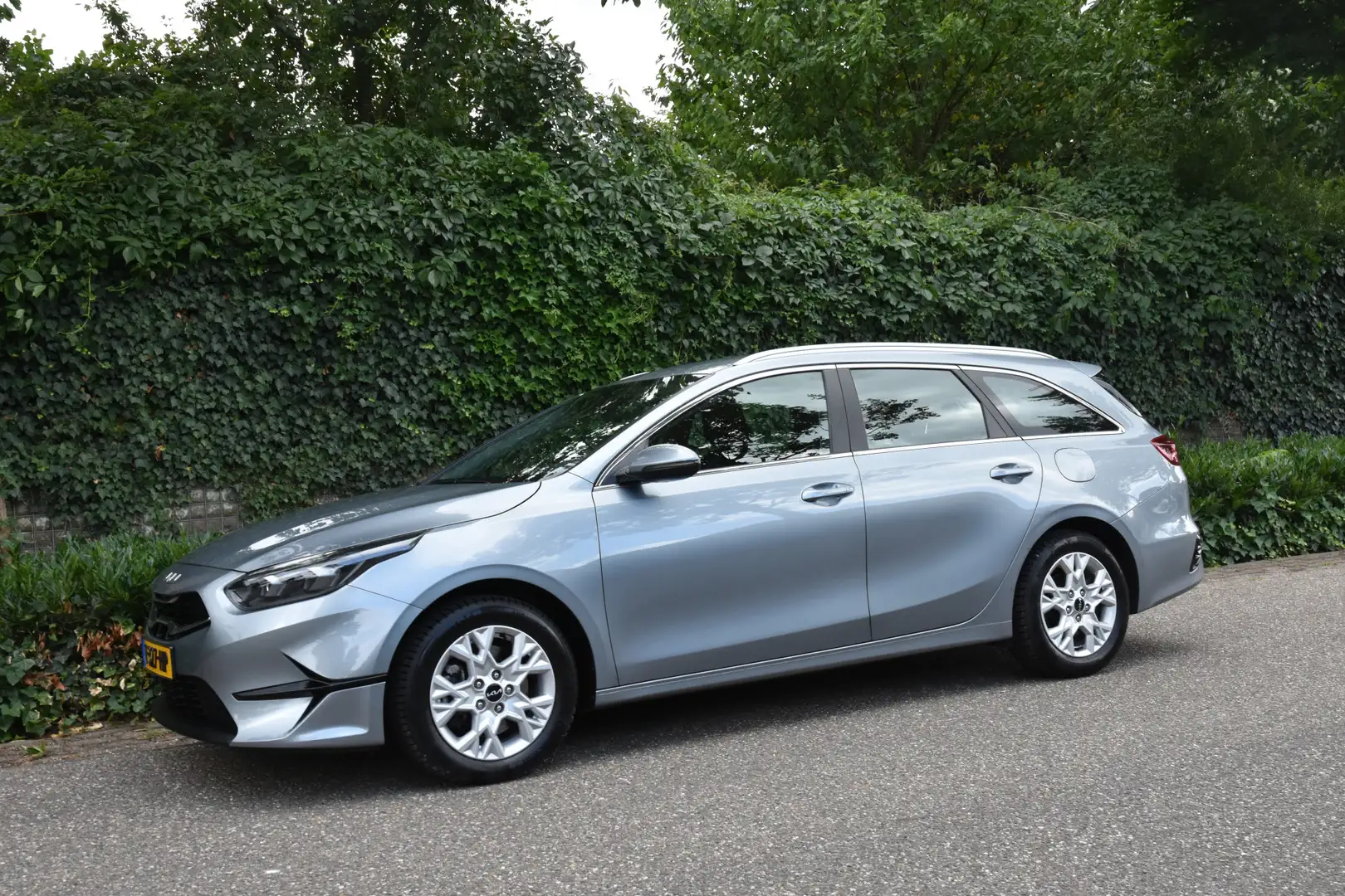 Kia Ceed SW / cee'd SW Sportswagon 1.5 T-GDi DynamicLine | TREKHAAK | CAR Grijs - 2