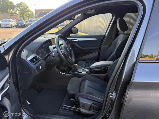 BMW X1 view 10