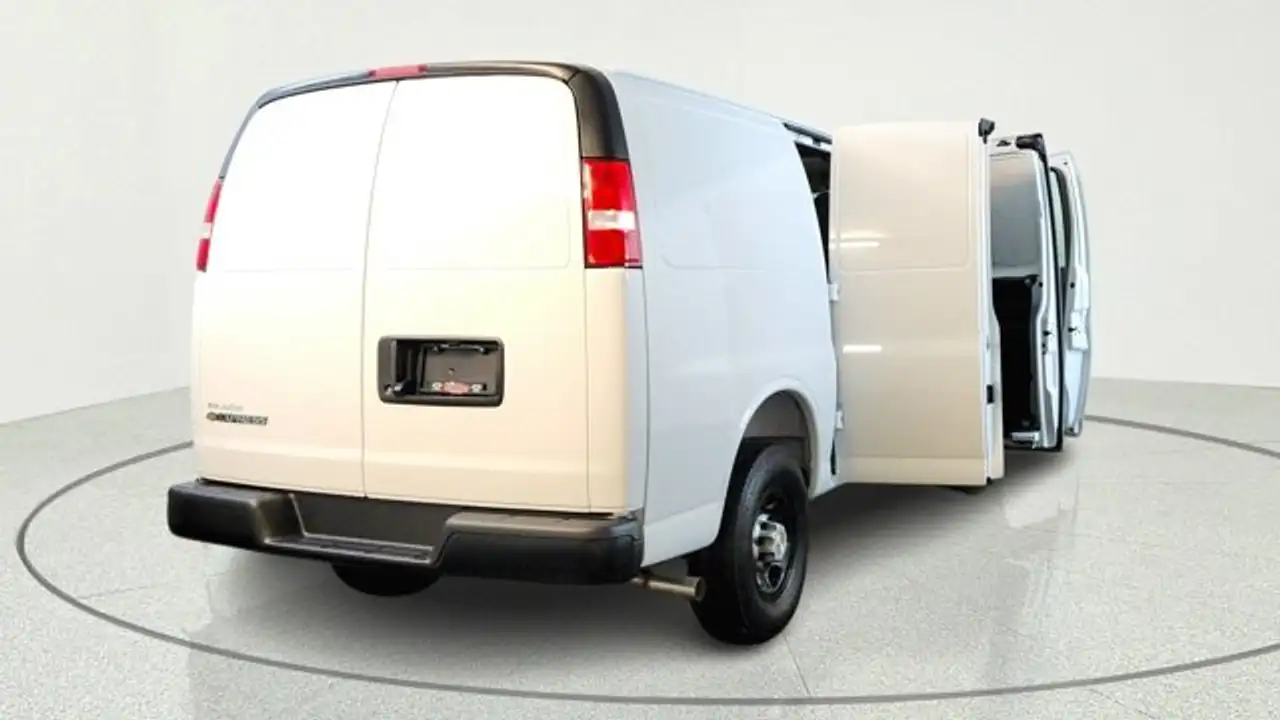 Chevrolet Express 2500 снимка Chevrolet Express 2500
