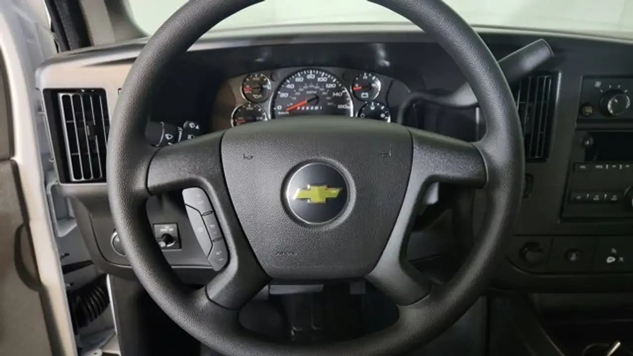 Chevrolet Express 2500 снимка Chevrolet Express 2500
