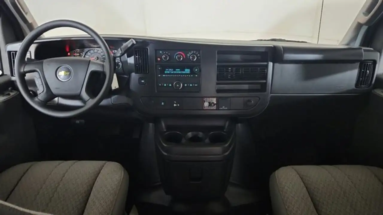 Chevrolet Express 2500 снимка Chevrolet Express 2500