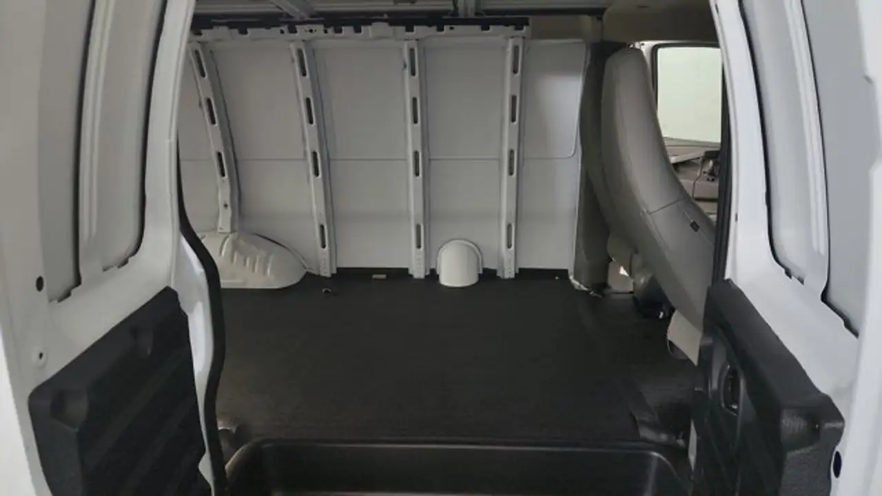 Chevrolet Express 2500 снимка Chevrolet Express 2500
