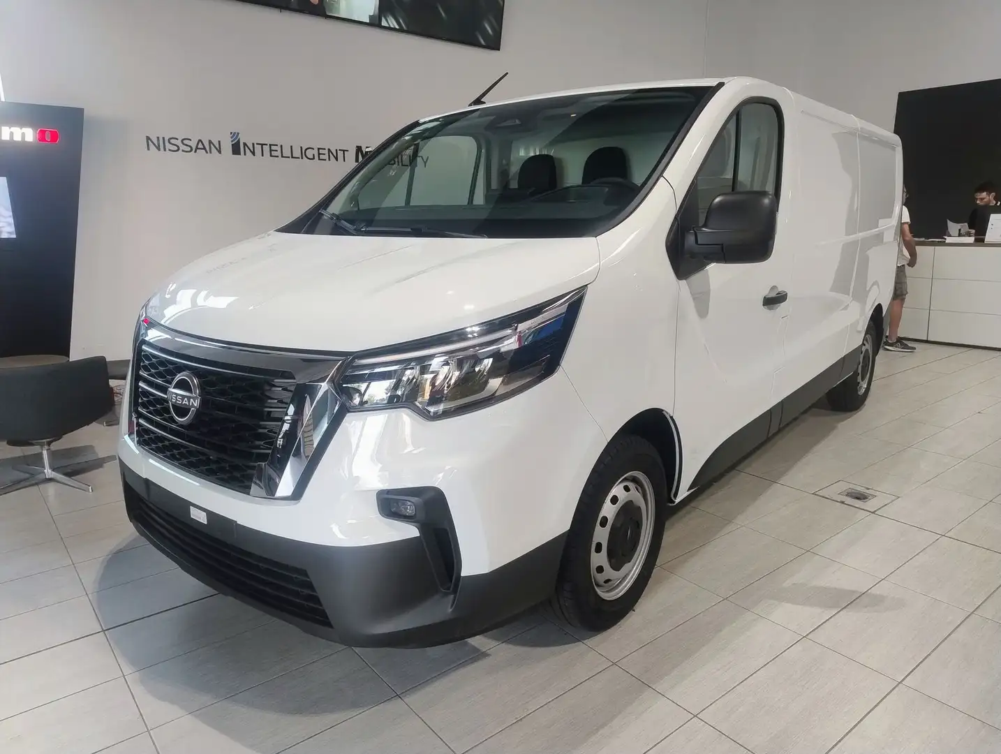 Nissan Primastar Primastar 30 2.0 dCi 130CV L2H1 Furgone Acenta Bianco - 2