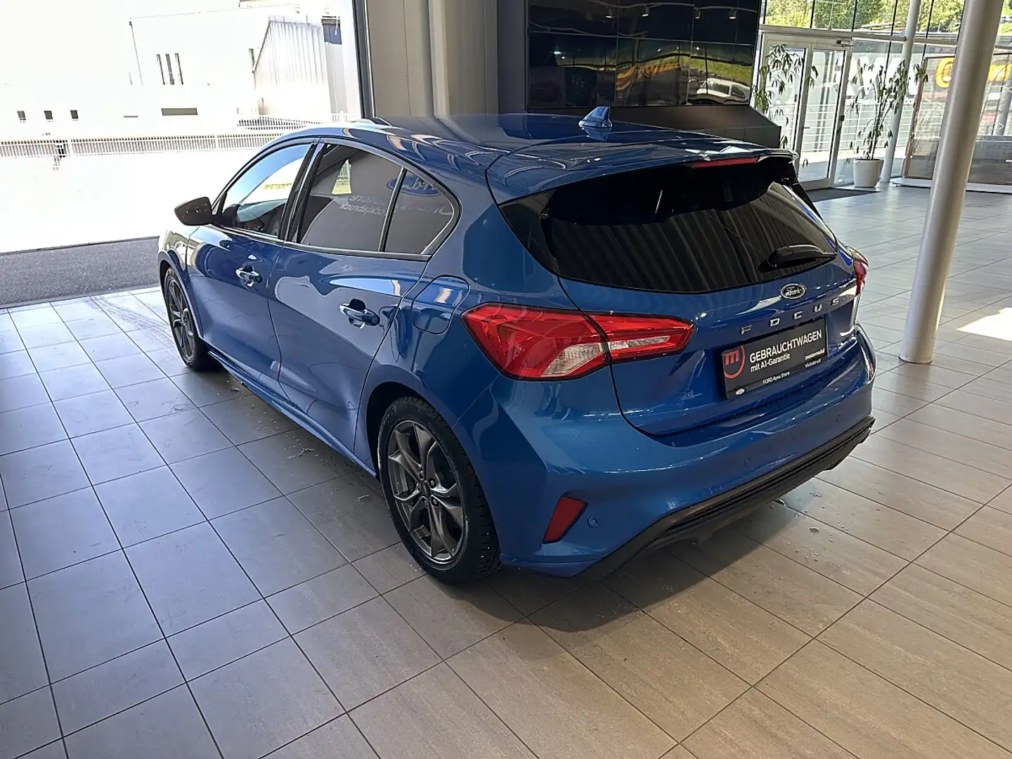 Ford Focus 2,0 EcoBlue SCR ST-Line X Blau - 2