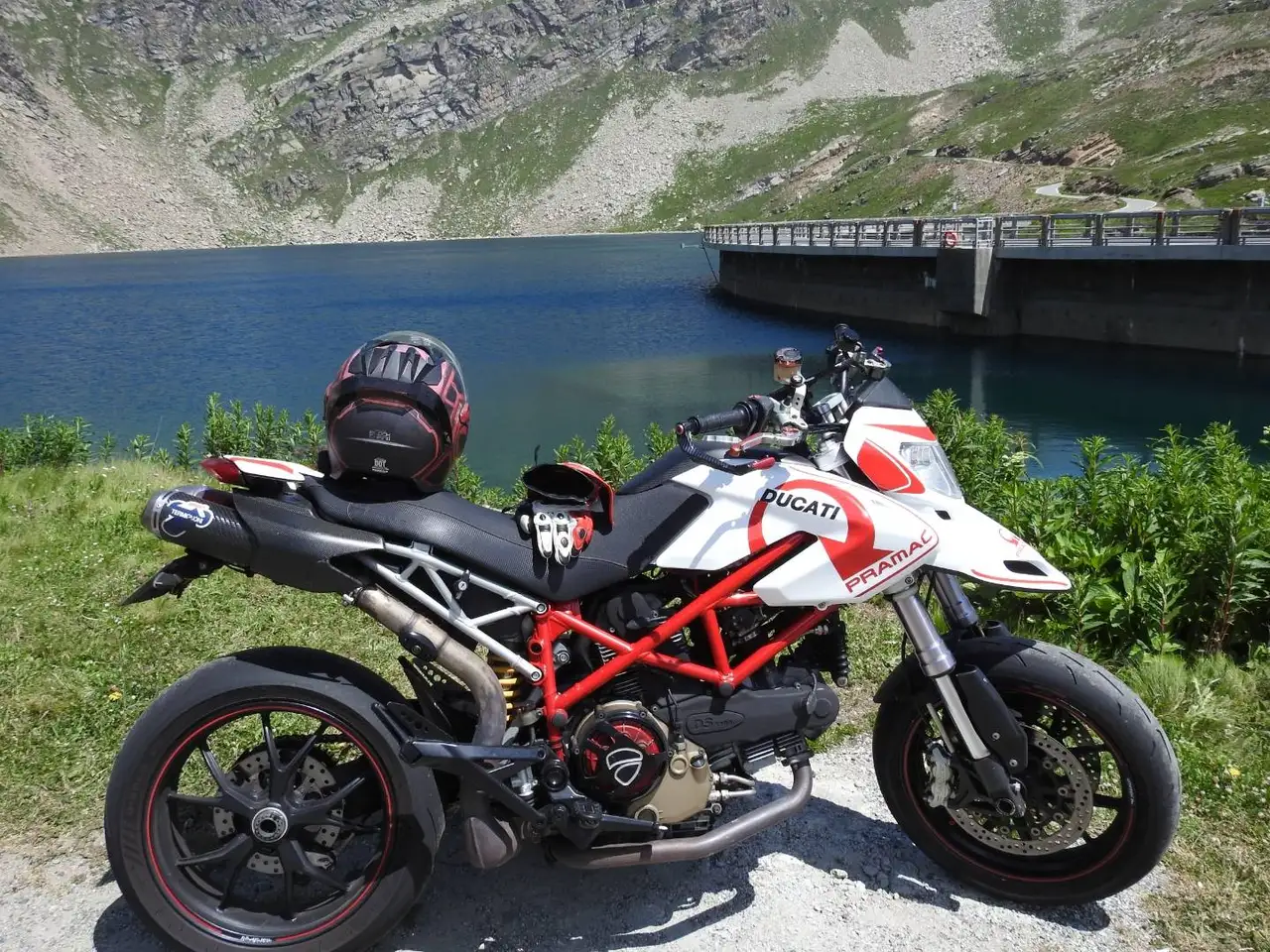 Ducati Hypermotard 1100