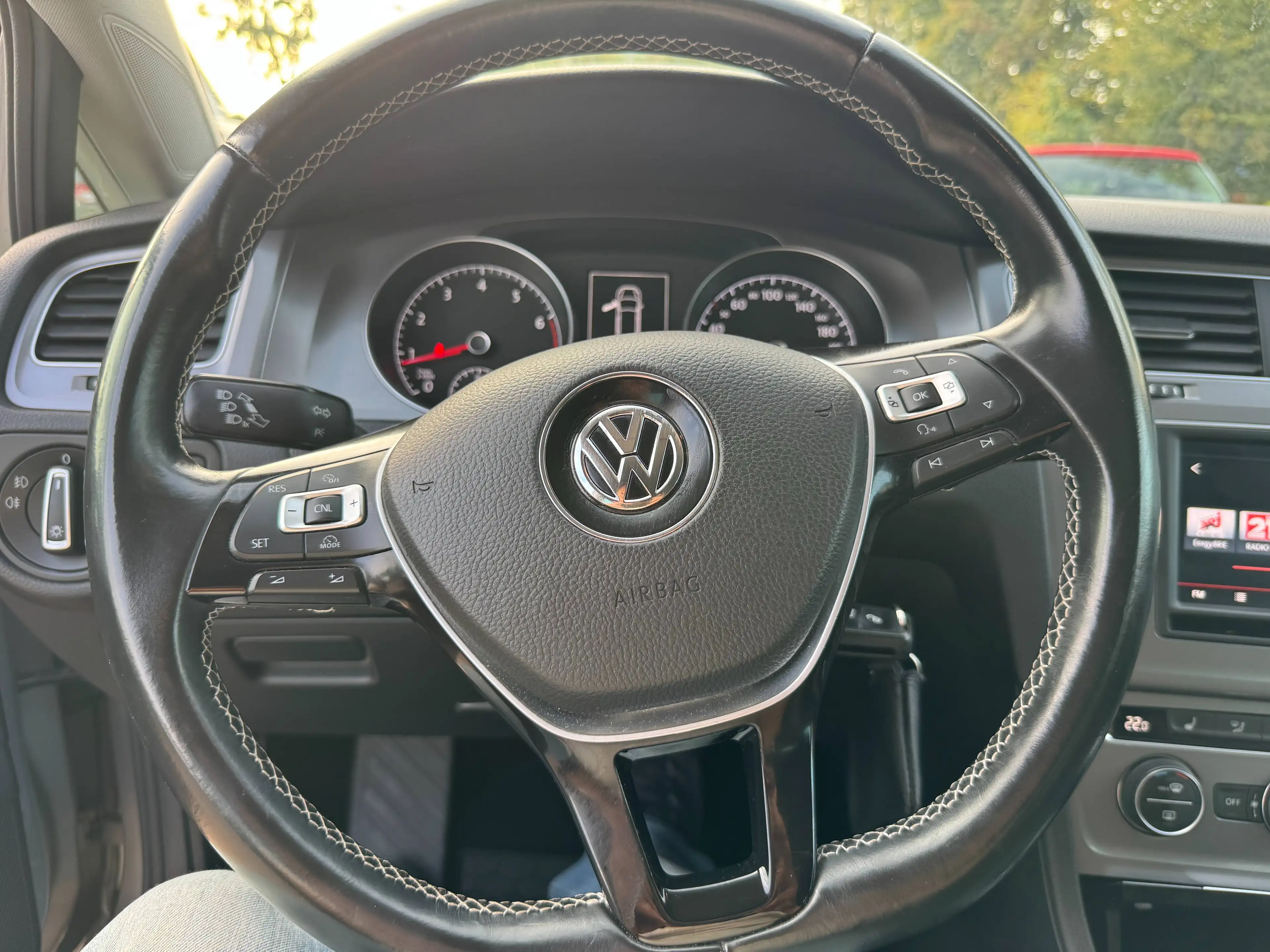 Volkswagen Golf Variant Lounge-DSG-R.Kamera-Shzg-AHK-PDC — photo 14