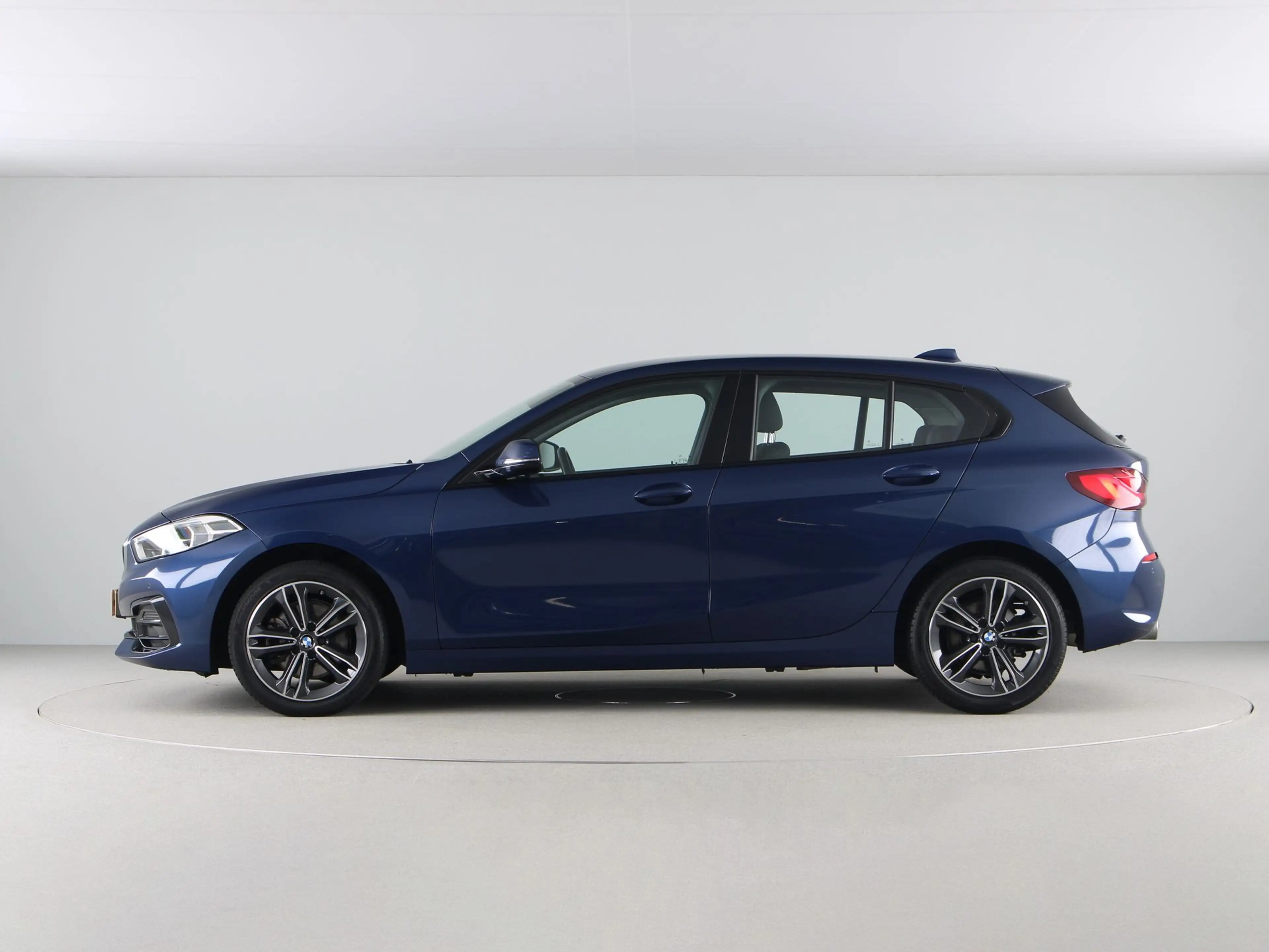 BMW 118 1Serie 118i Sport Line — photo 12