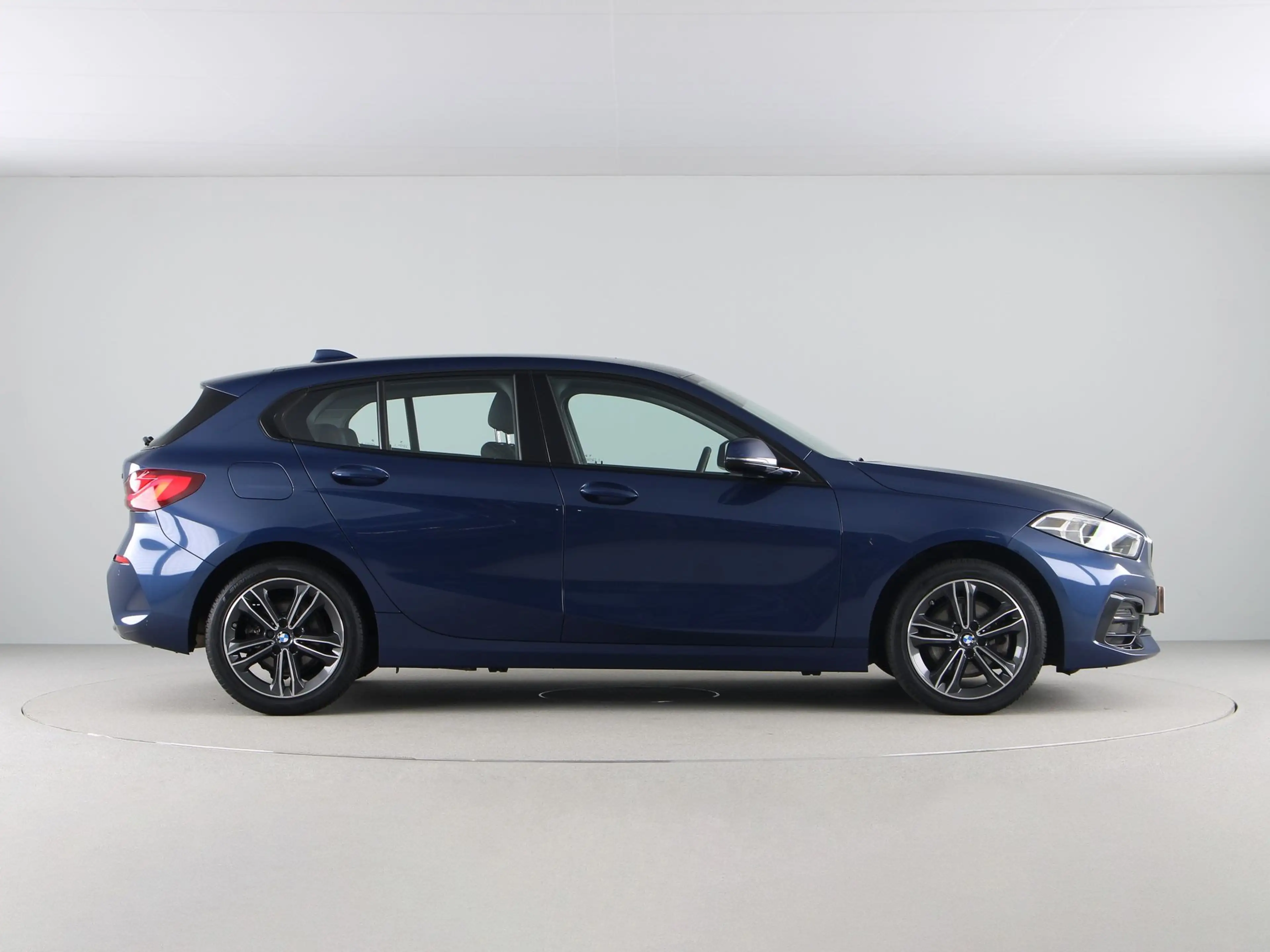 BMW 118 1Serie 118i Sport Line — photo 8