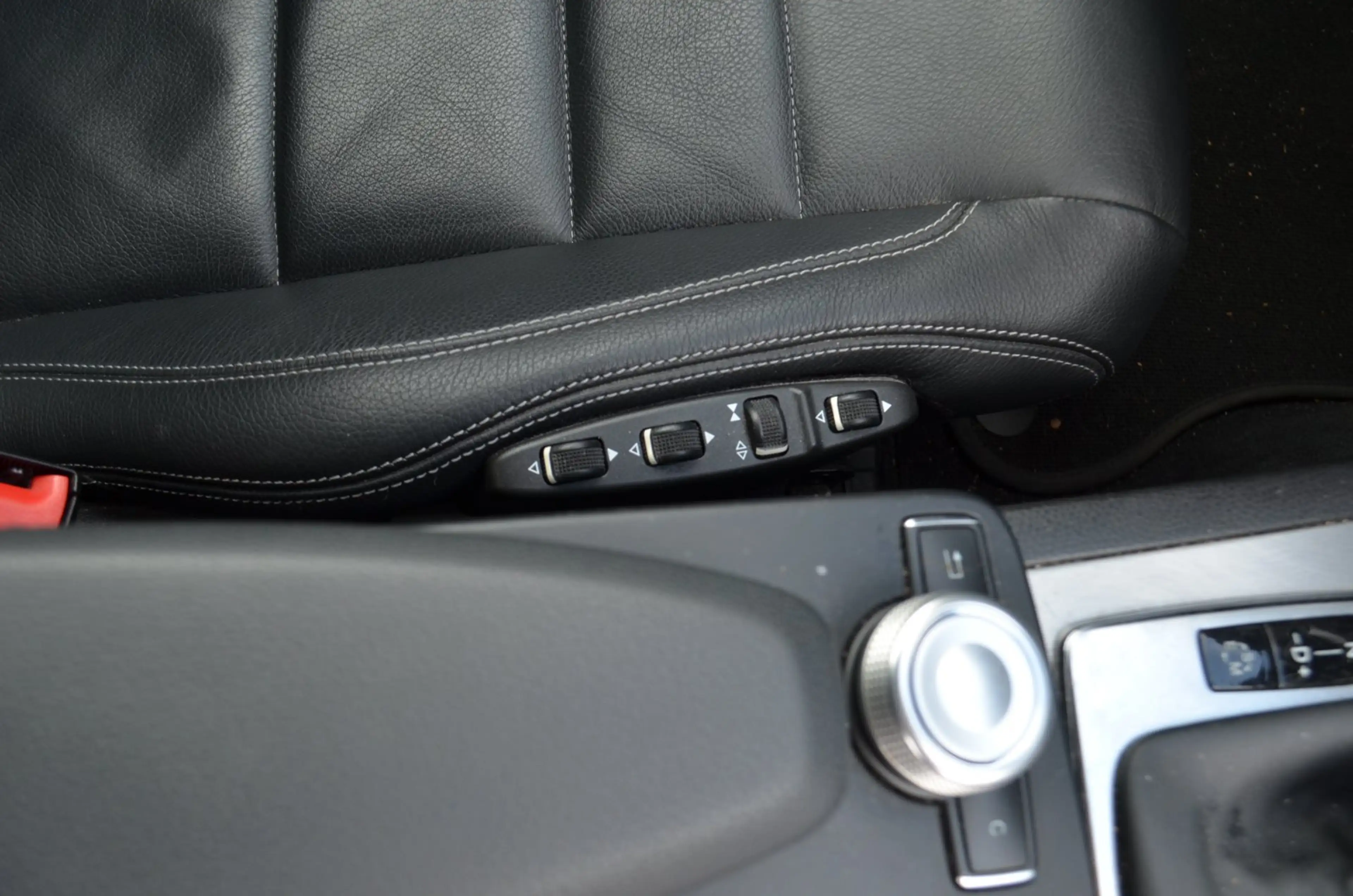 Mercedes-Benz E 250 Coupe AMG — photo 12