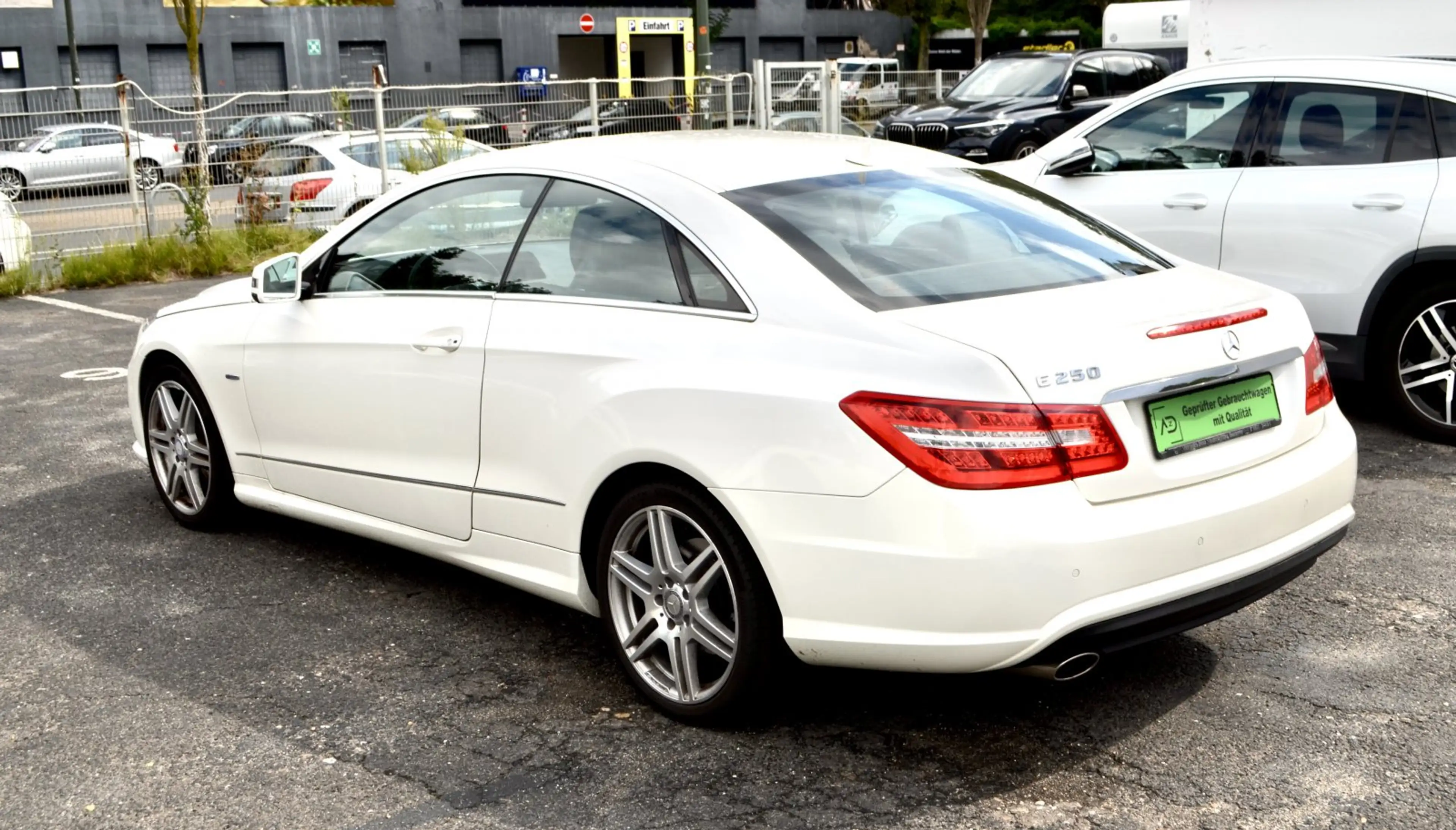 Mercedes-Benz E 250 Coupe AMG — photo 3