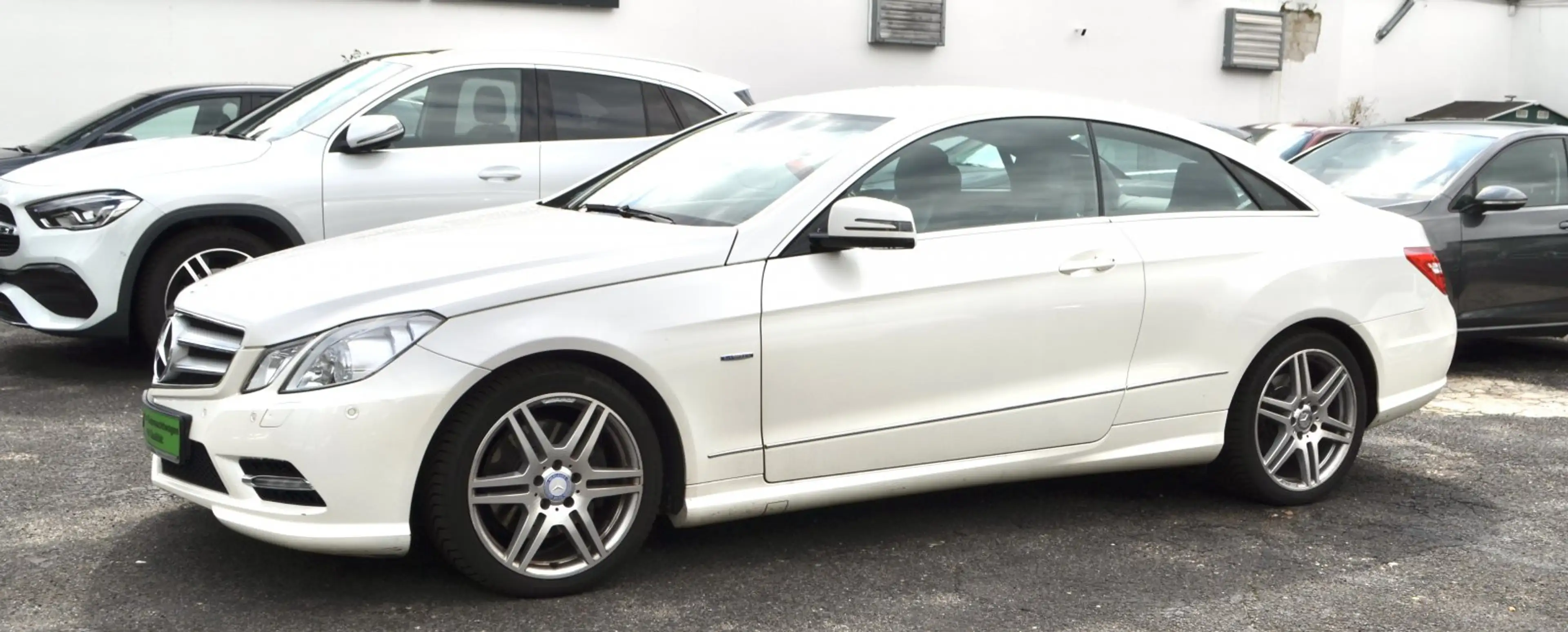 Mercedes-Benz E 250 Coupe AMG — photo 2