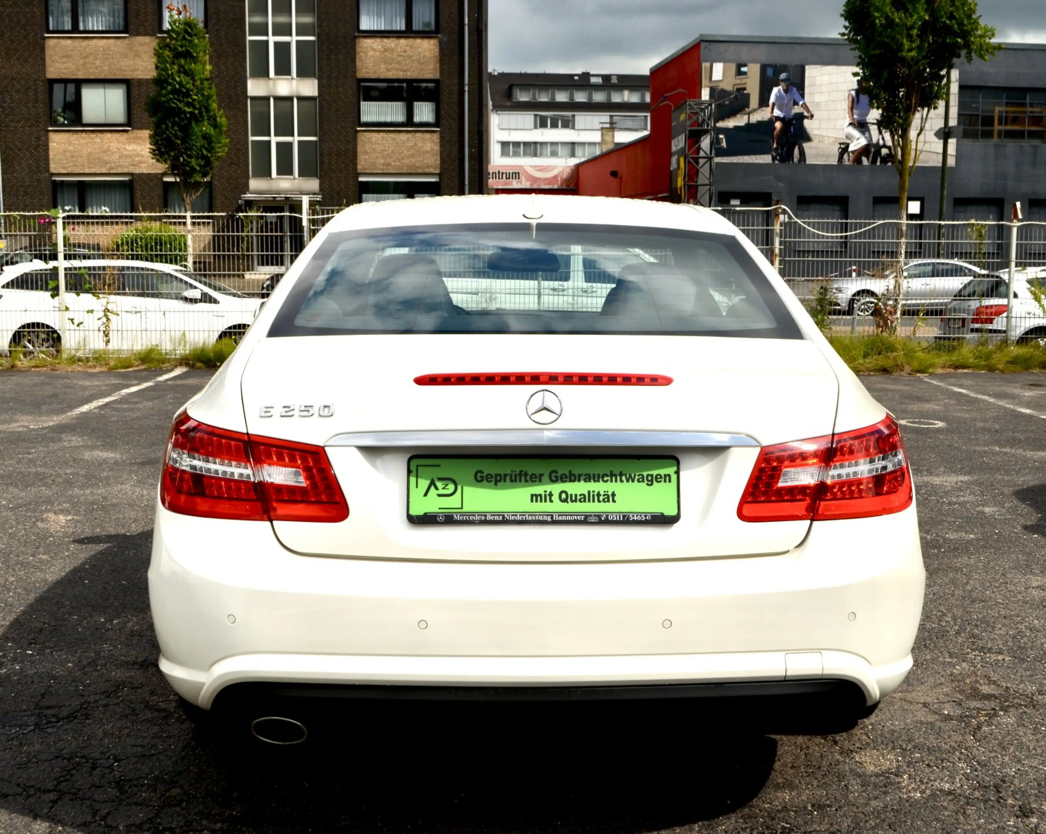 Mercedes-Benz E 250 Coupe AMG — photo 4