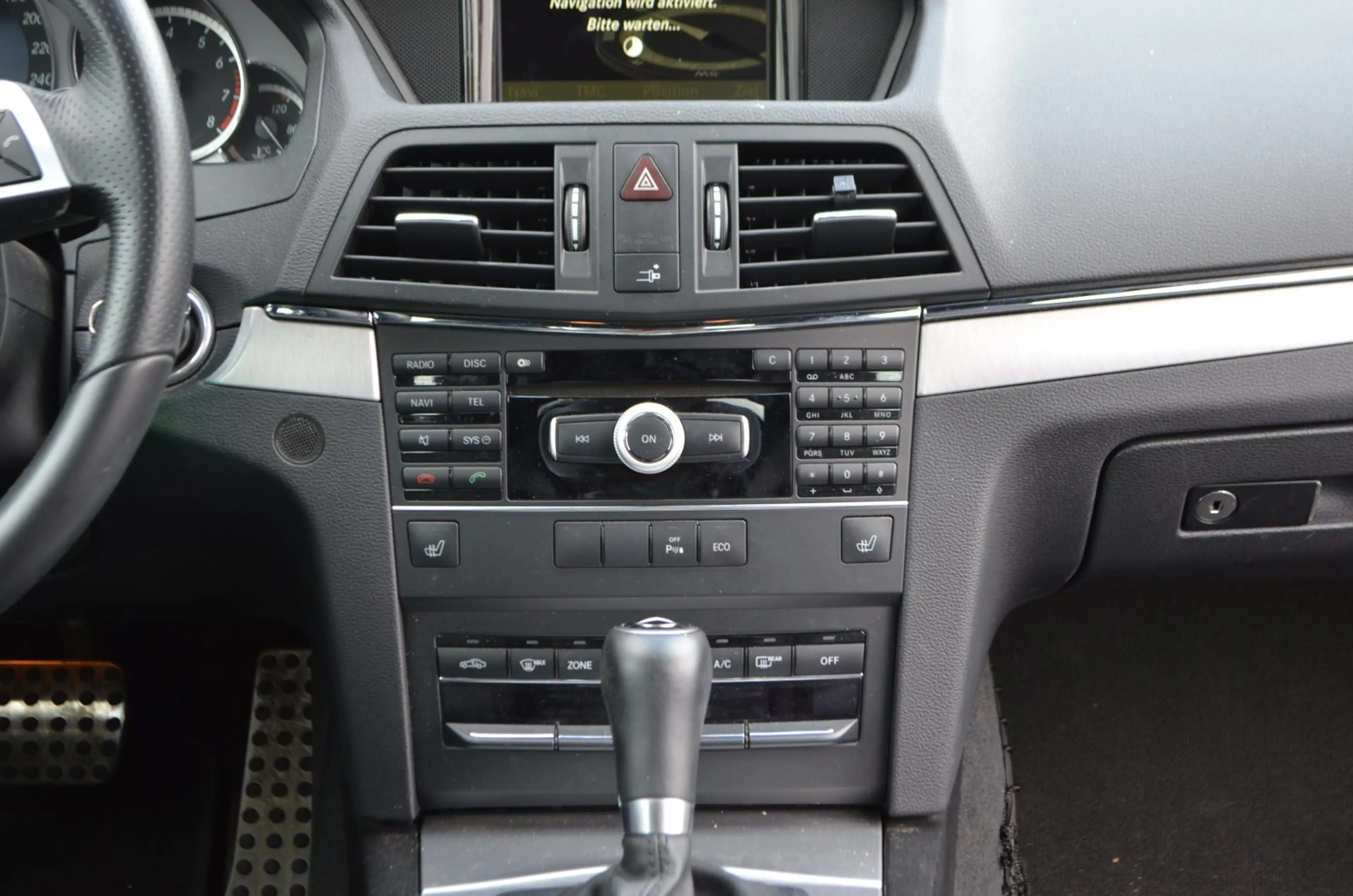 Mercedes-Benz E 250 Coupe AMG — photo 11