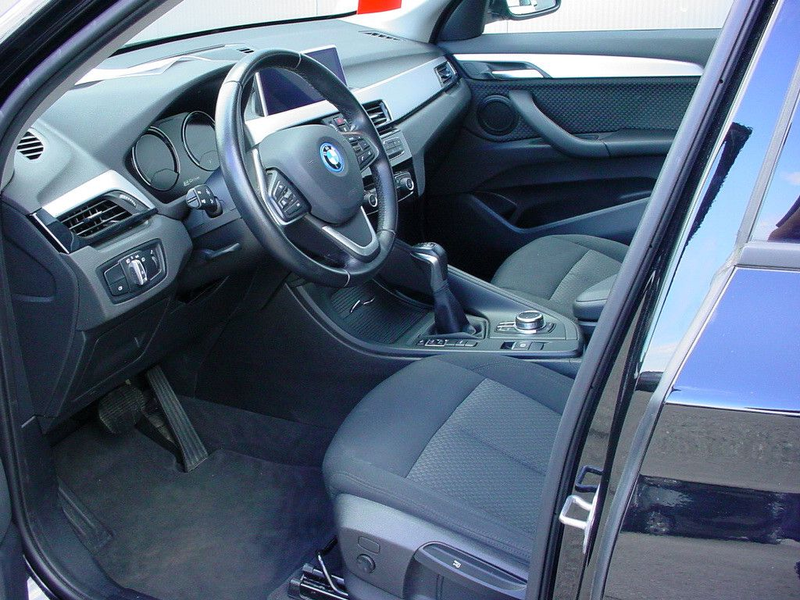 BMW X1 xDrive25e *PDC*Navi*18"Alu*DAB*Kamera — photo 5