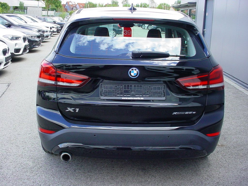 BMW X1 xDrive25e *PDC*Navi*18"Alu*DAB*Kamera — photo 8