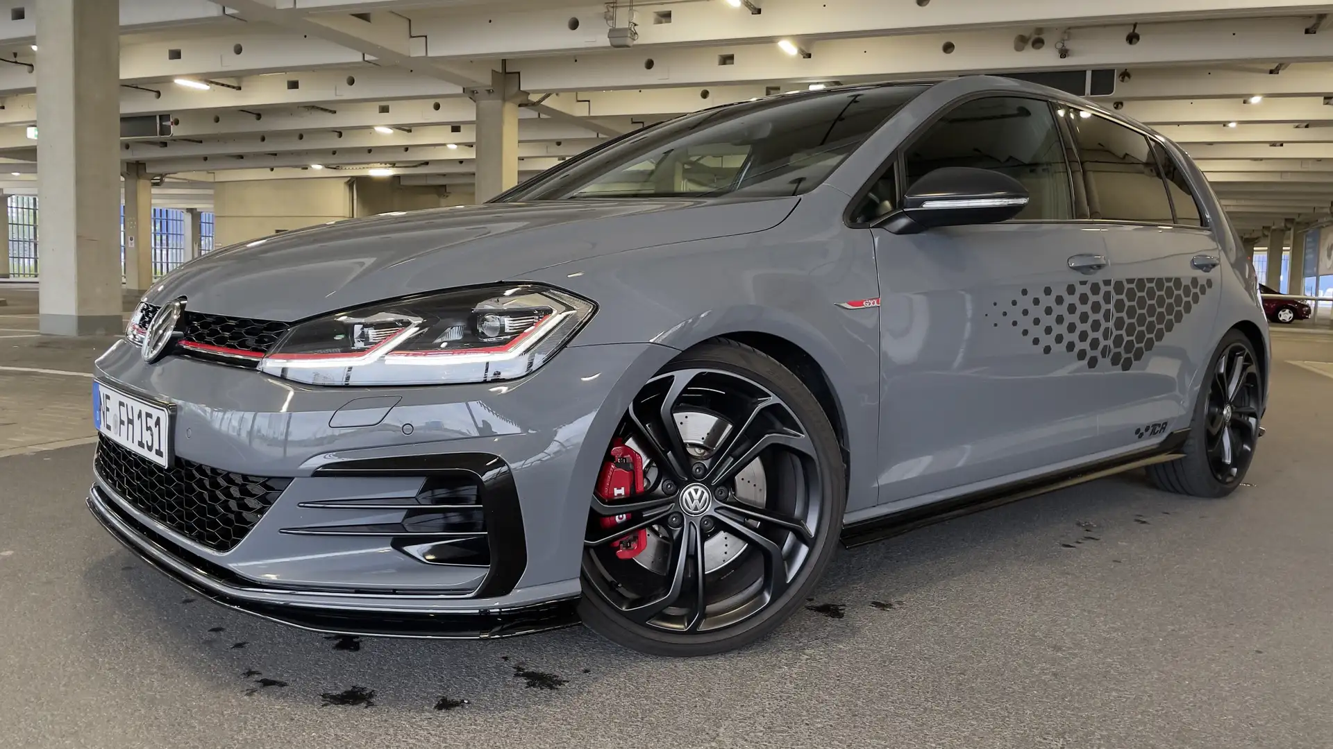 Volkswagen Golf GTI TCR 2.0 TSI OPF DSG Gri - 1