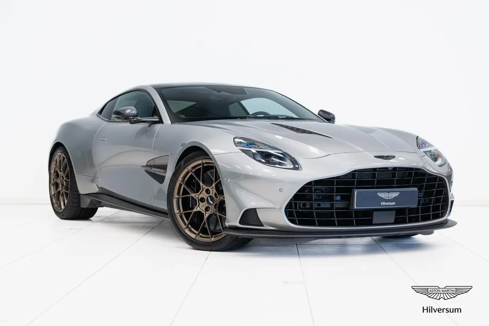 Aston Martin Vanquish Coupe | Full Options | 25MY Incl BPM | Schwarz - 1