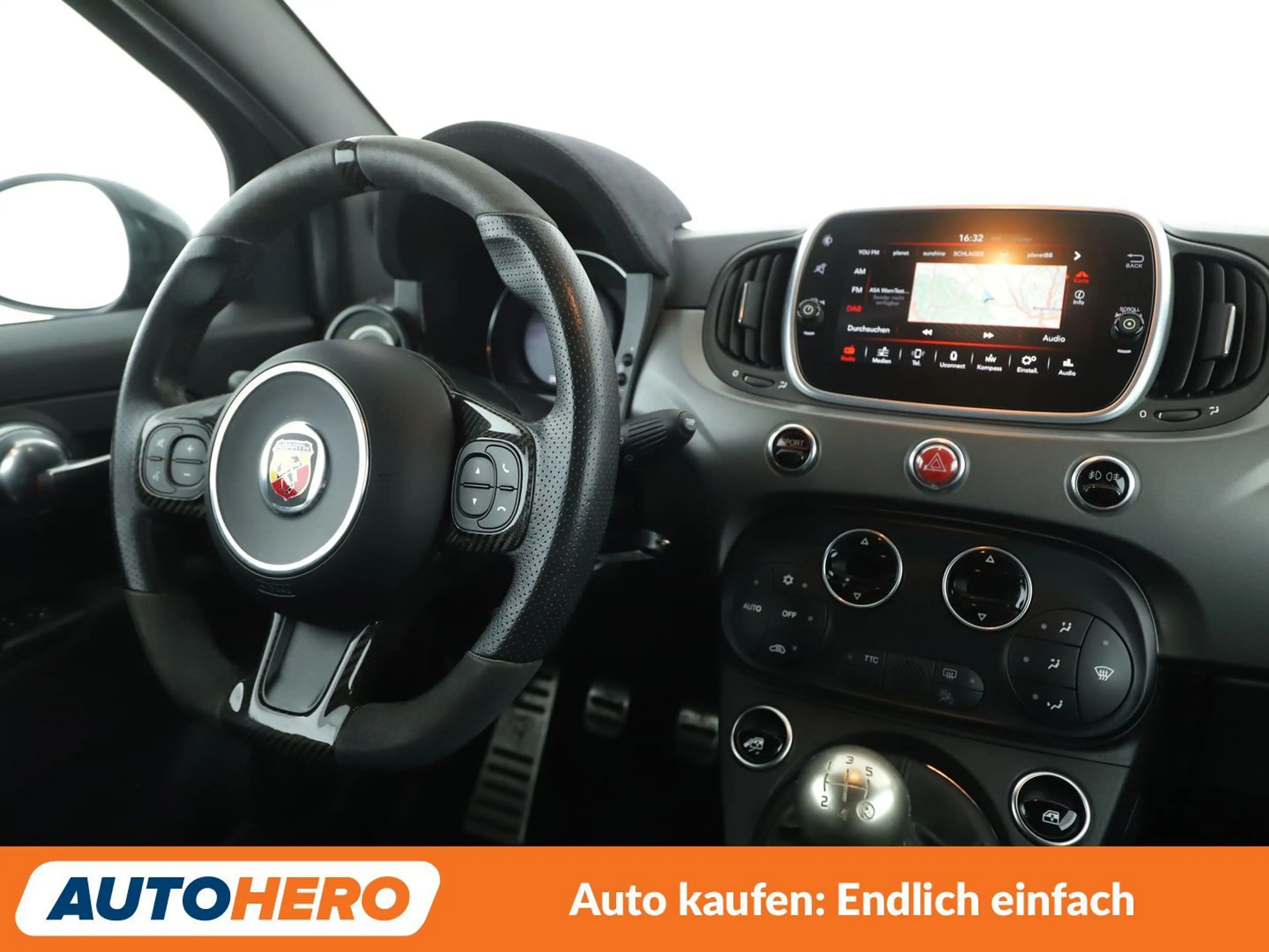 Abarth 695 1.4 Turbo XSR Yamaha Limited Edition *NAVI*PDC* — photo 13