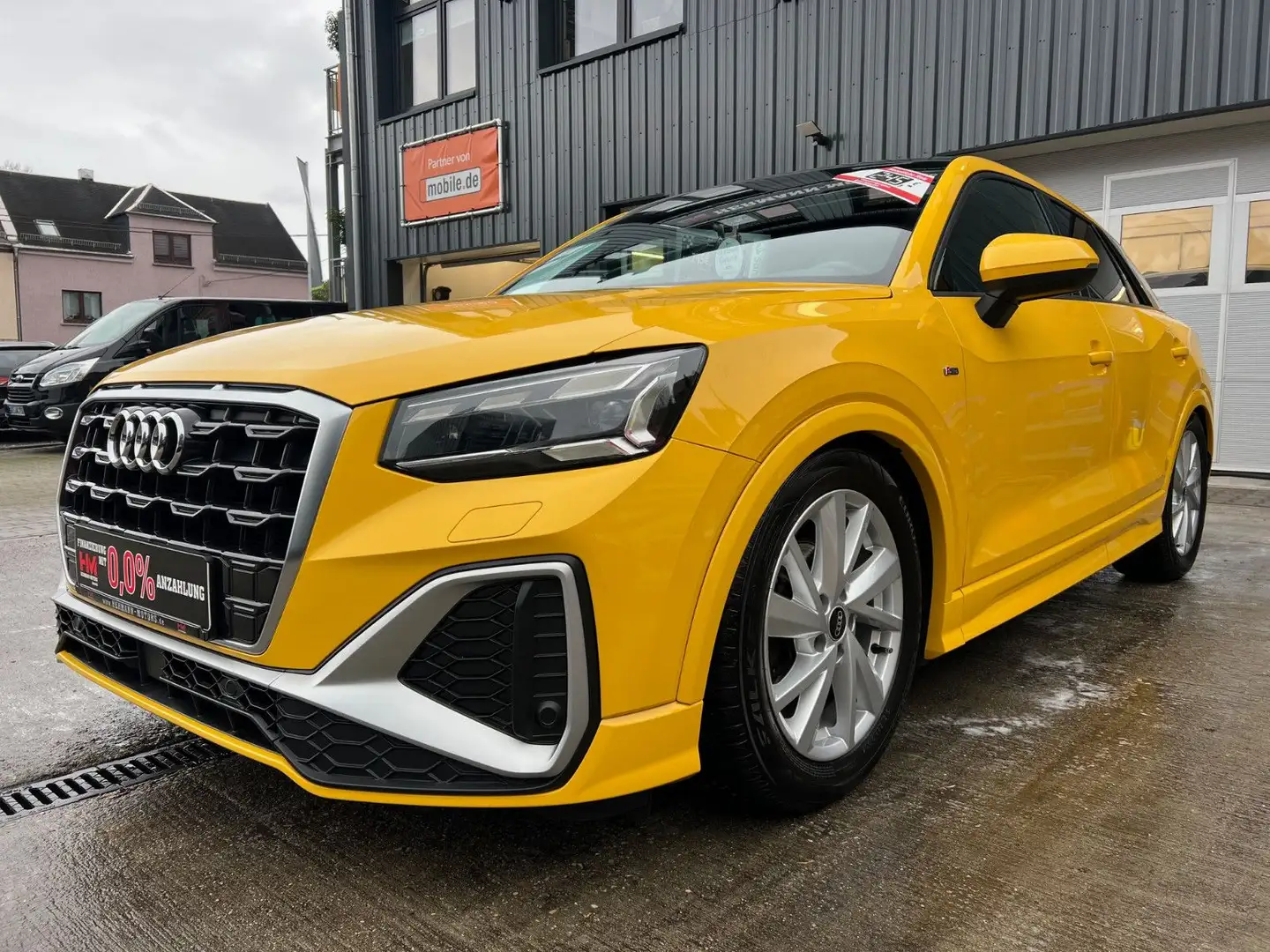 Audi Q2 35 1.5 TFSI S line/MatrixLED/Tempo/SHZ/Bluet. Gelb - 1
