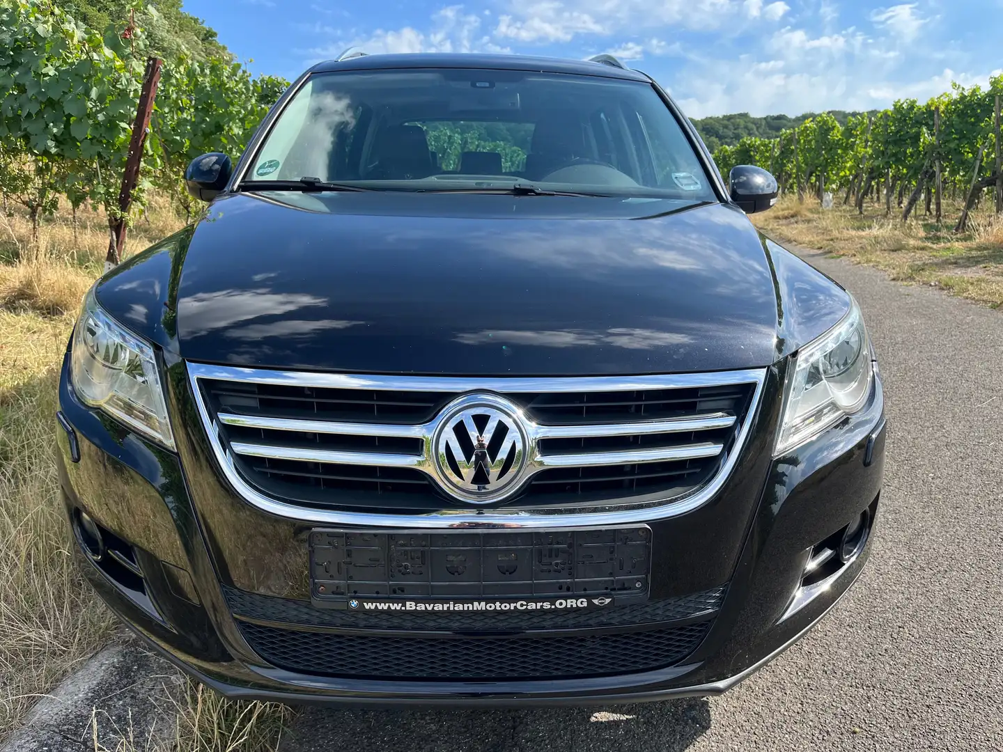 Volkswagen Tiguan Sport  **Klima*Tempomat*Alu*Leder** Zwart - 2