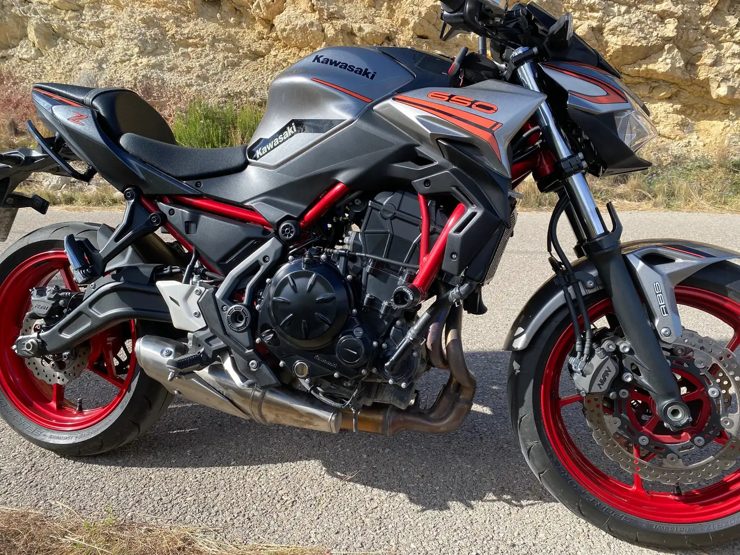 Kawasaki Z 650 Z650 (limitada) Argintiu - 1