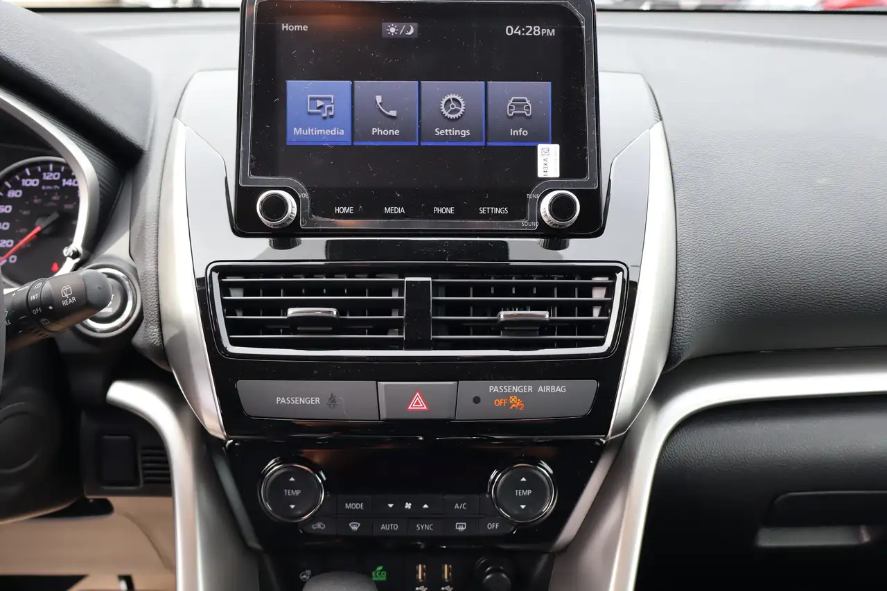 Mitsubishi Eclipse Cross снимка Mitsubishi Eclipse Cross