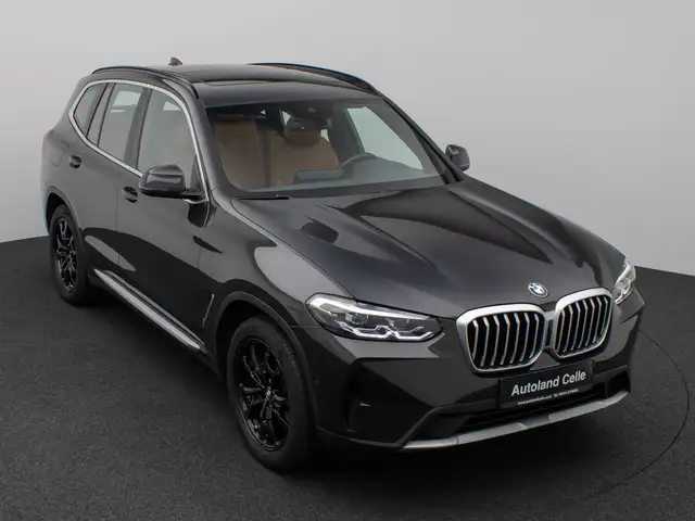 BMW X3 view 3