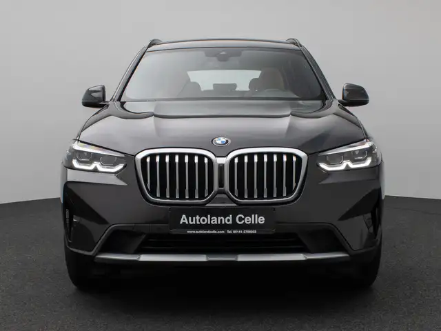 BMW X3 view 2