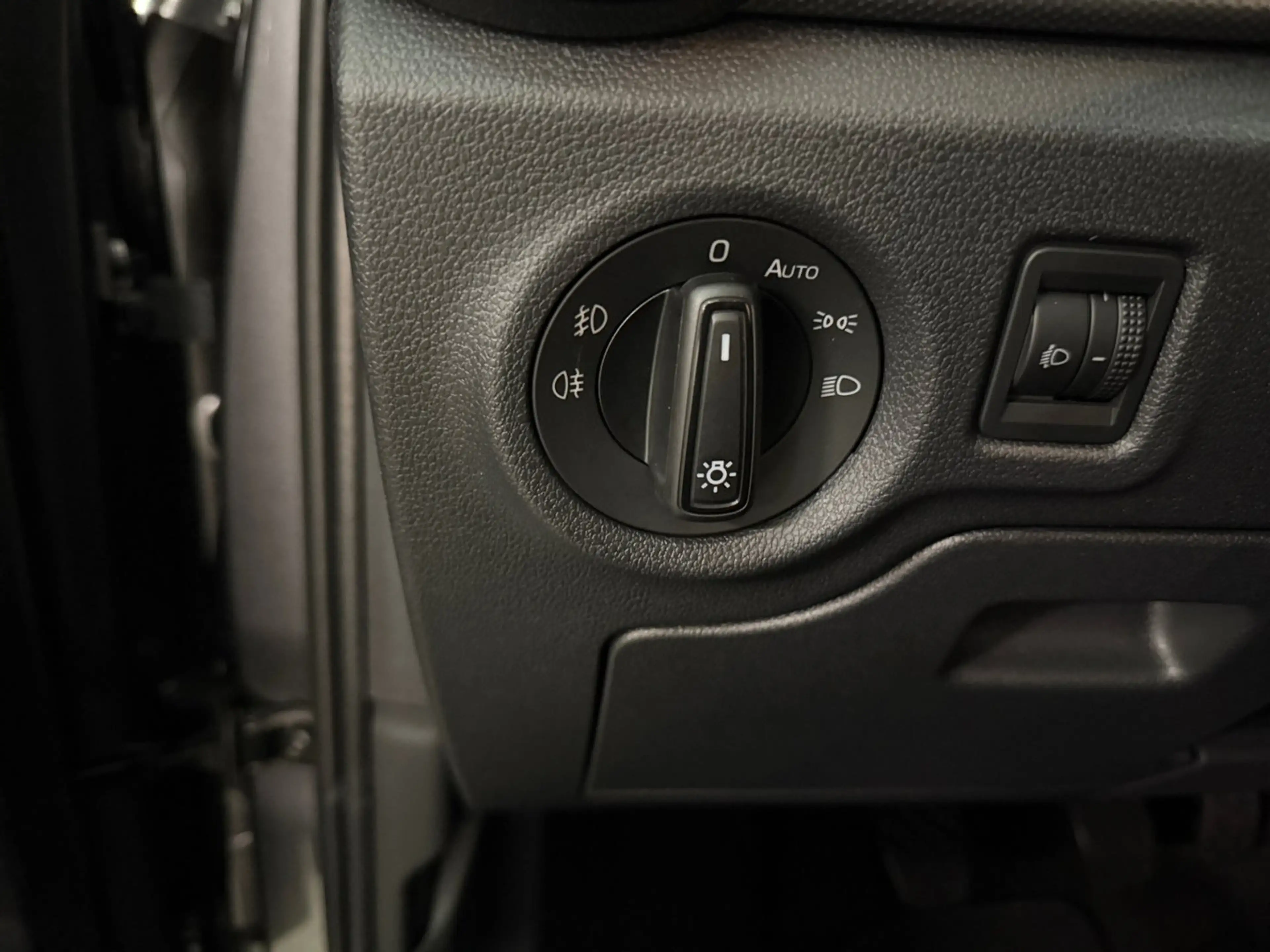 Skoda Fabia Essence — photo 12