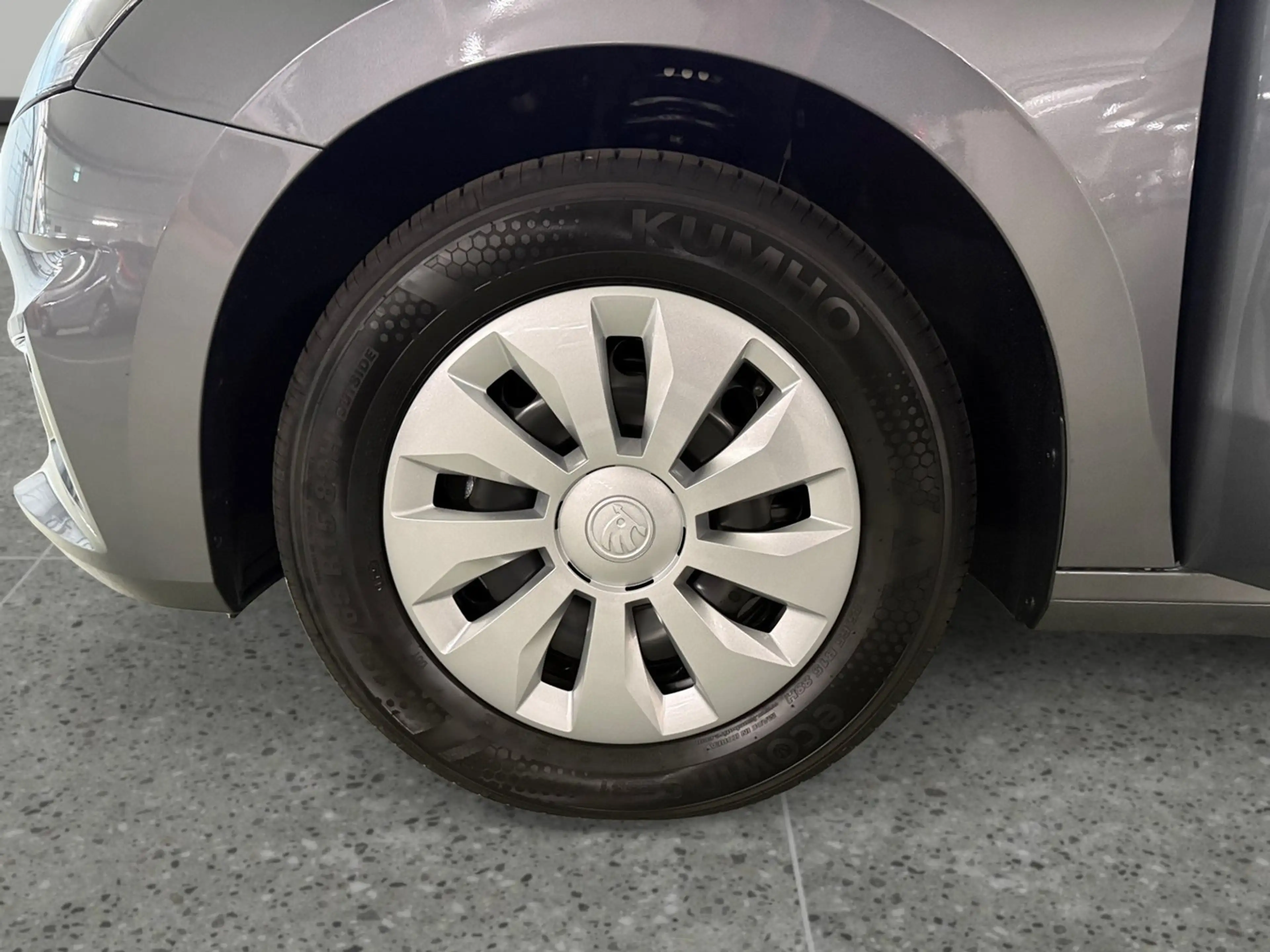 Skoda Fabia Essence — photo 20