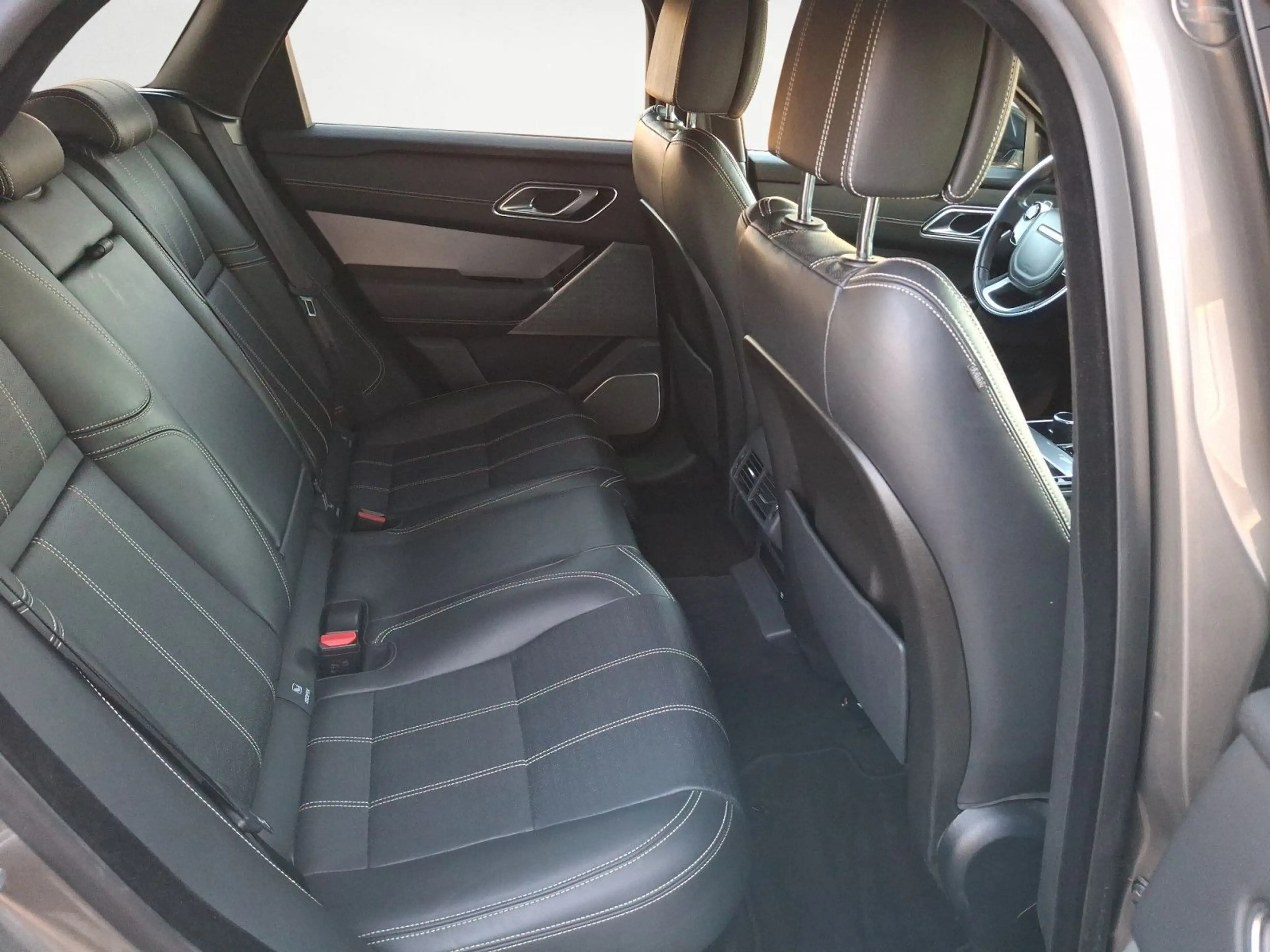 Land Rover Range Rover Velar 3.0 d HSE AHK, SHZ, Rückfahrka — photo 13