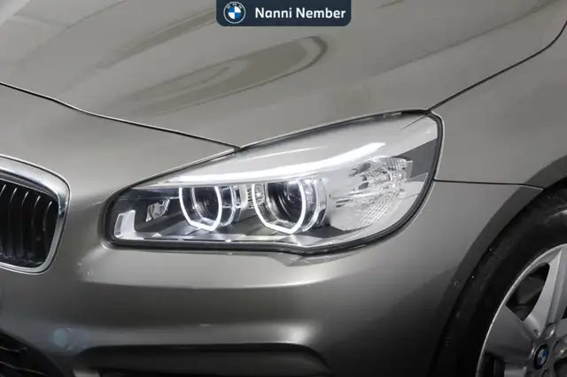 BMW 2 Series view 5