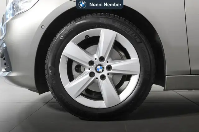 BMW 2 Series view 7