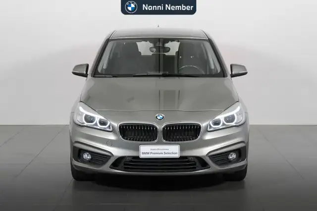BMW 2 Series view 2