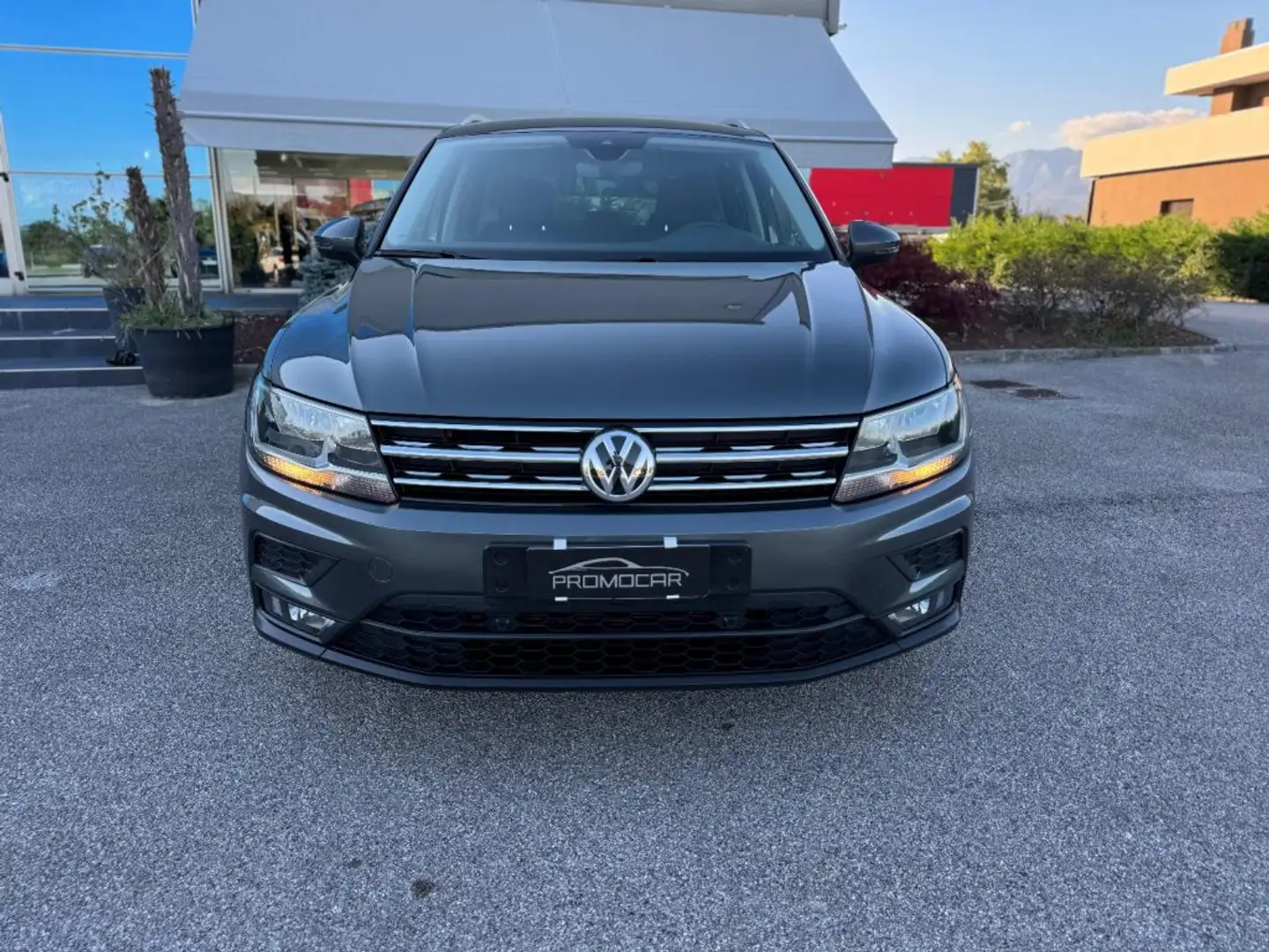 Volkswagen Tiguan 2.0 TDI SCR DSG BUSINESS BMT *UNIPROP*RADAR* Grigio - 2